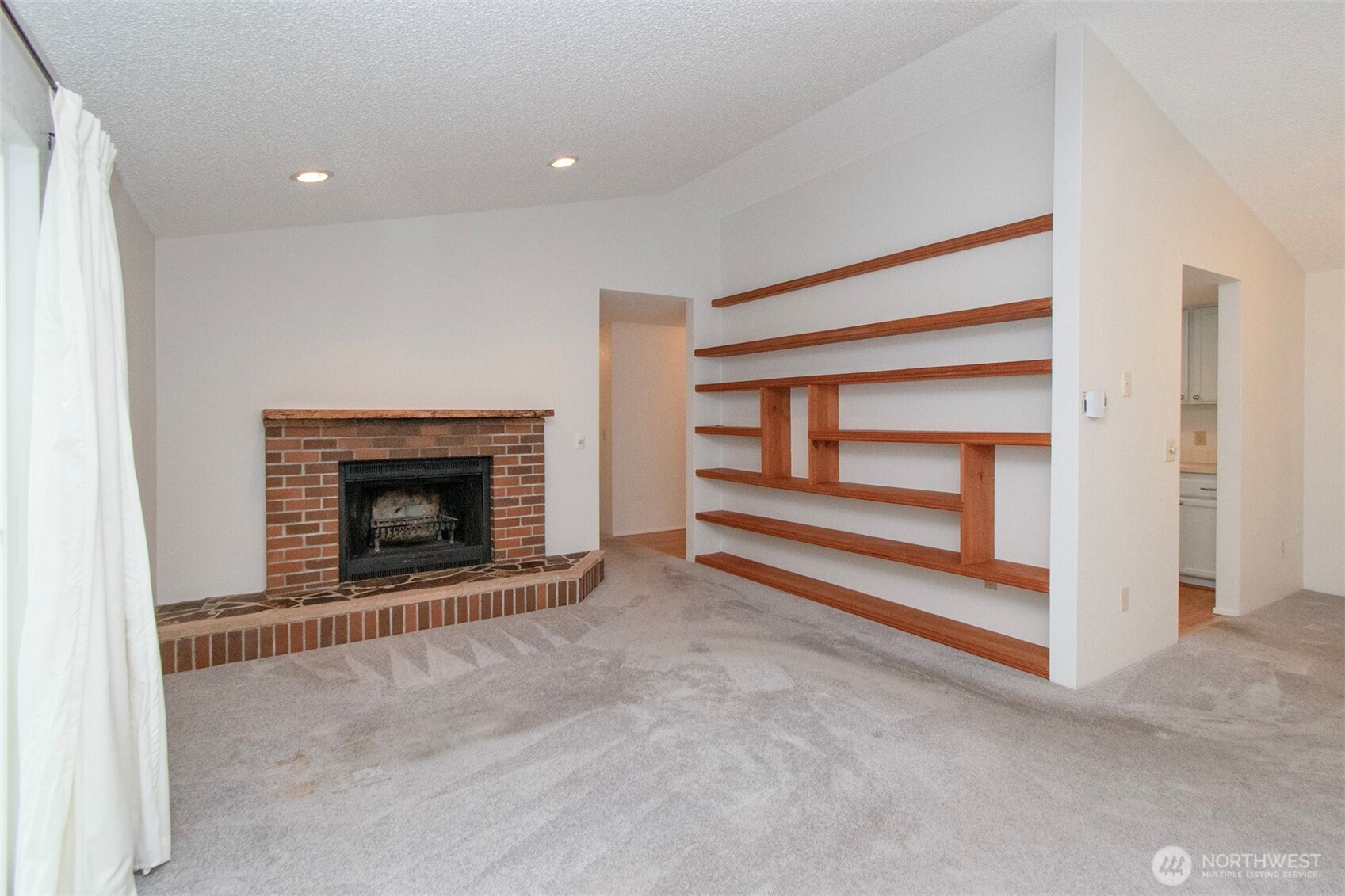 863 N Littlejohn Way Property Photo 8