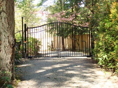 3722 Forest Beach Drive Property Photo 5
