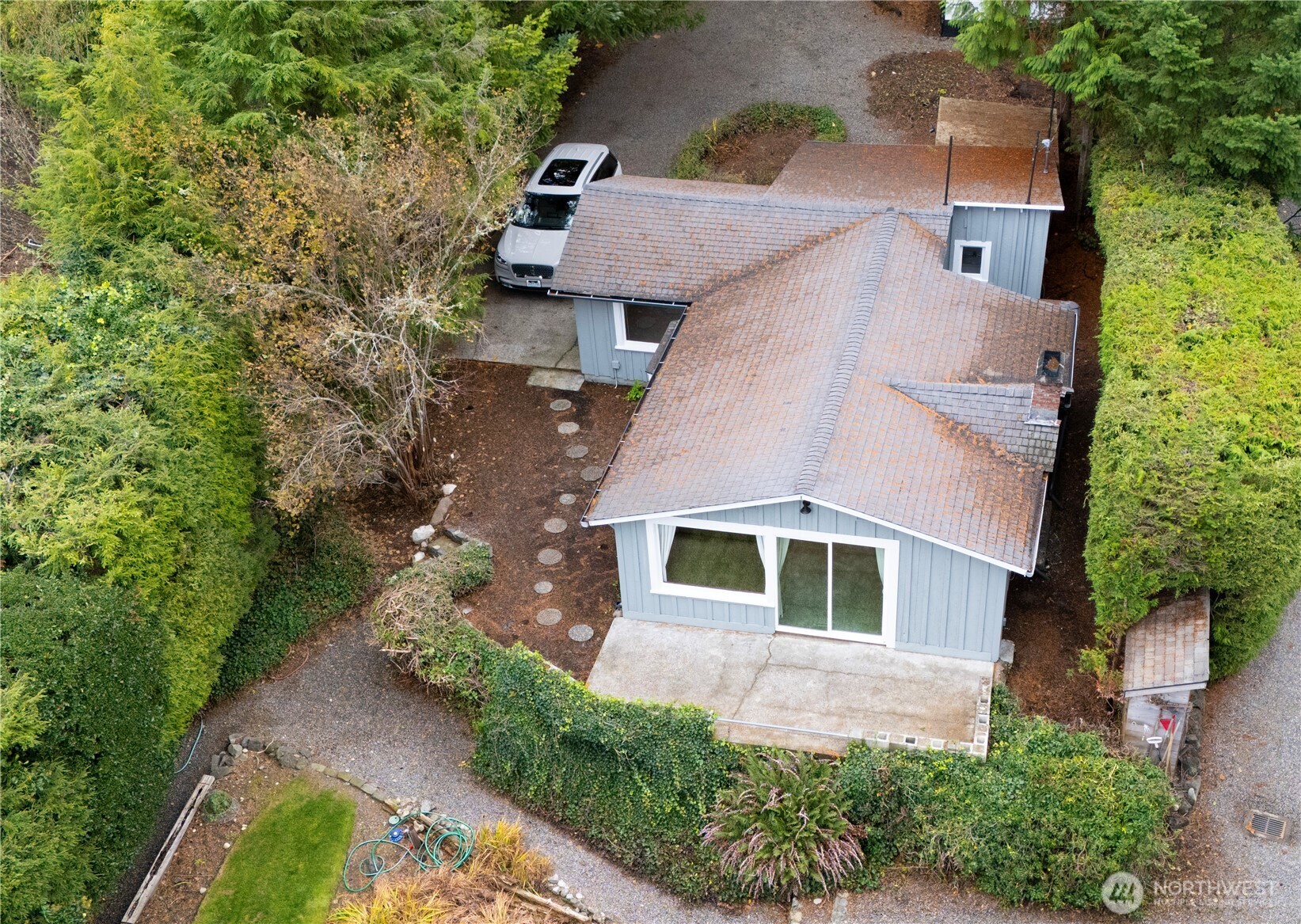 3722 Forest Beach Drive Property Photo 8