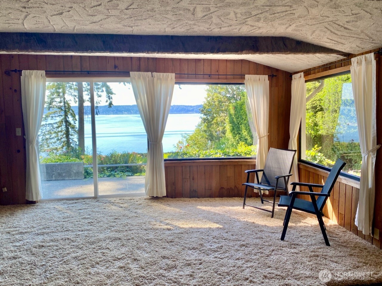 3722 Forest Beach Drive Property Photo 16