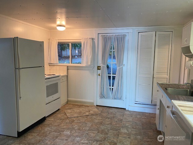 3722 Forest Beach Drive Property Photo 22