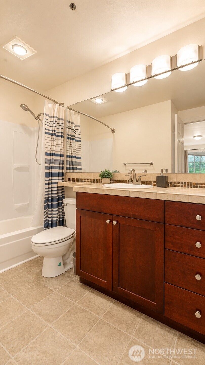 28307 18th Avenue B201 Property Photo 12