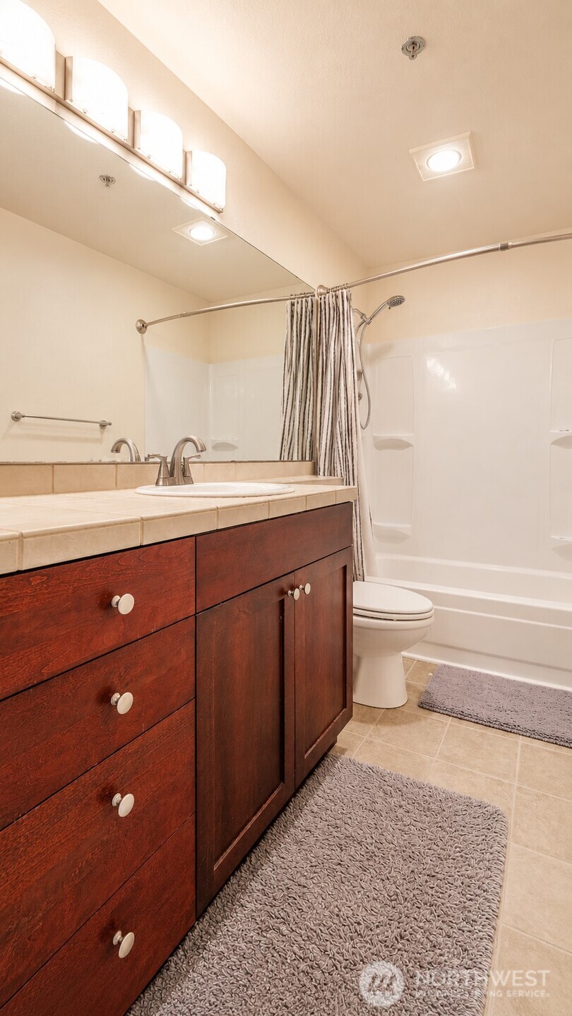 28307 18th Avenue B201 Property Photo 14