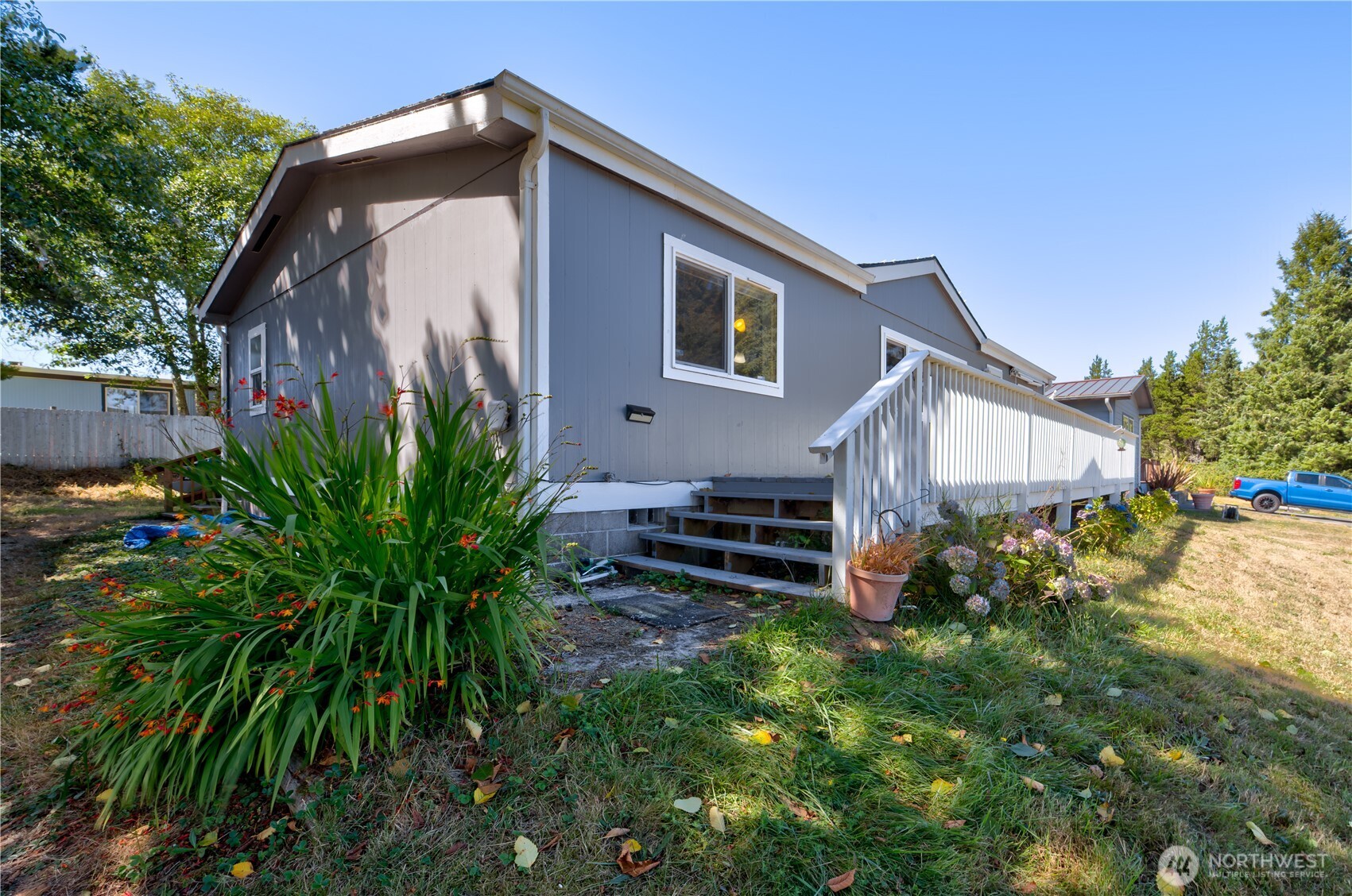 24307 Birch Place Property Photo 4