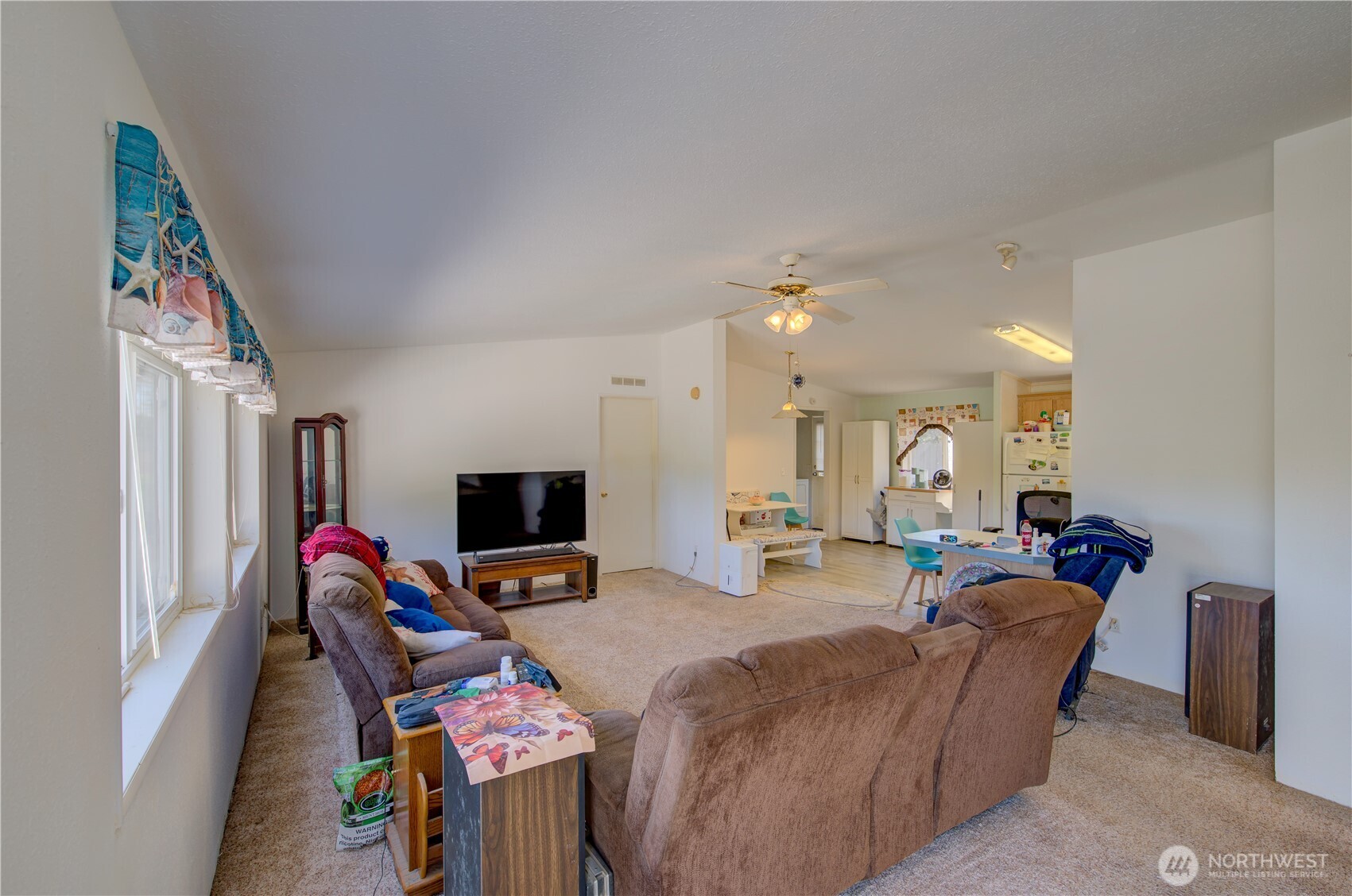 24307 Birch Place Property Photo 6