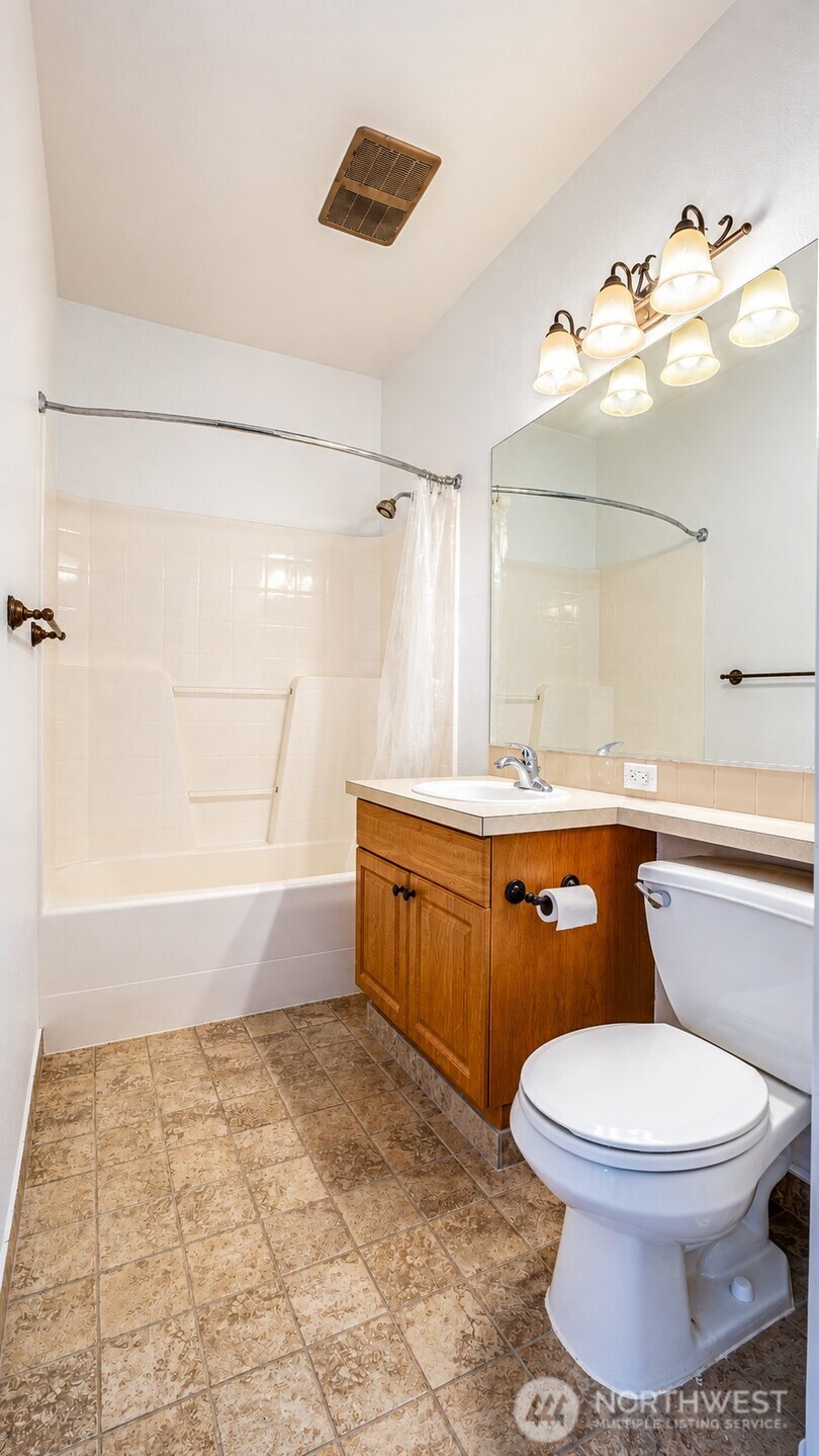 13000 Admiralty Way C205 Property Photo 14