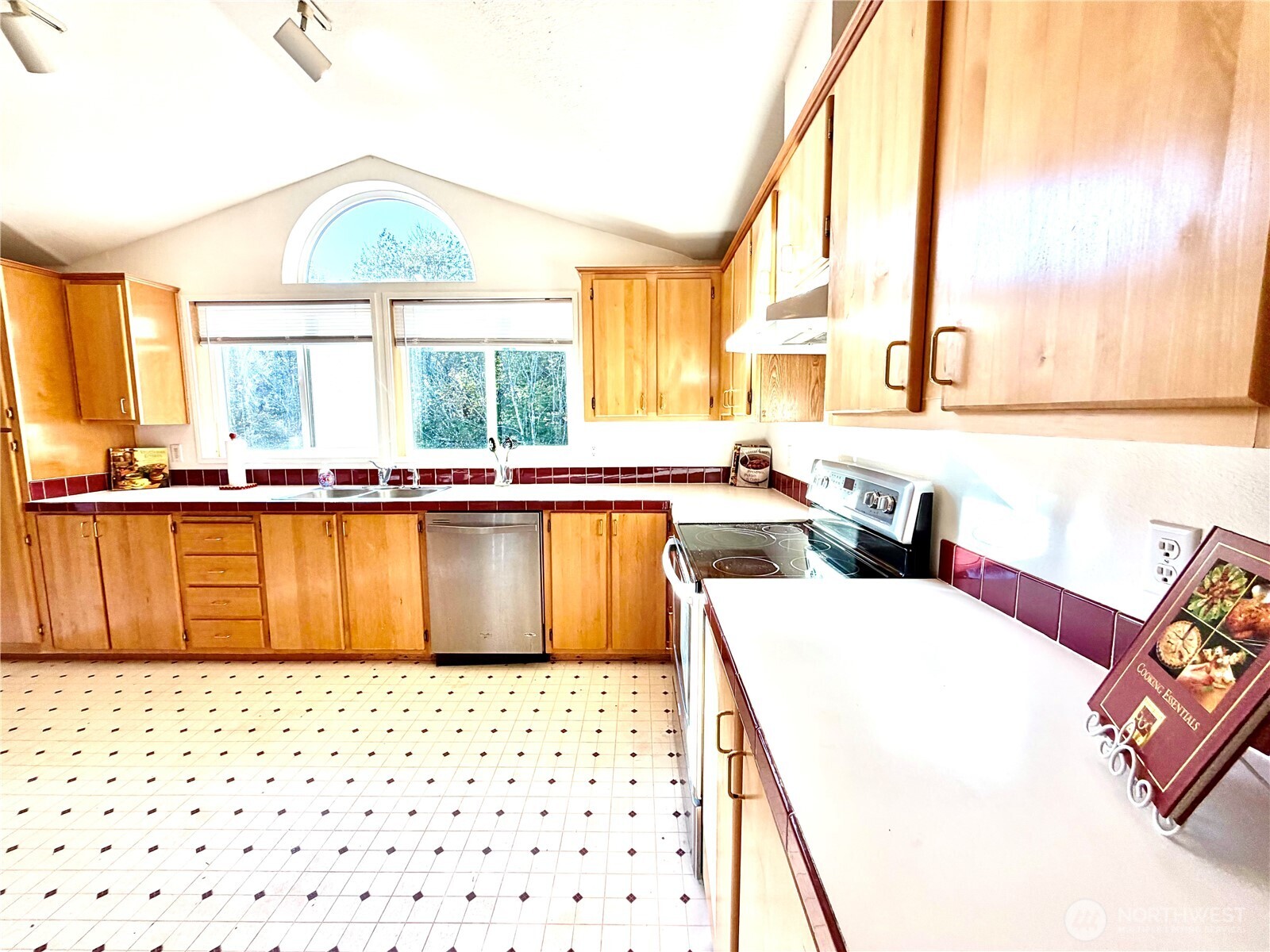 300 E Sunsetridge Road Property Photo 30
