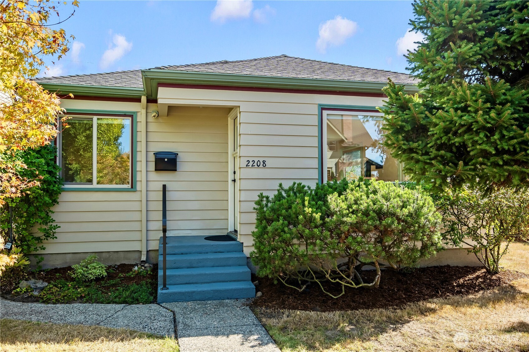 2208 Jaeger Street Property Photo 2