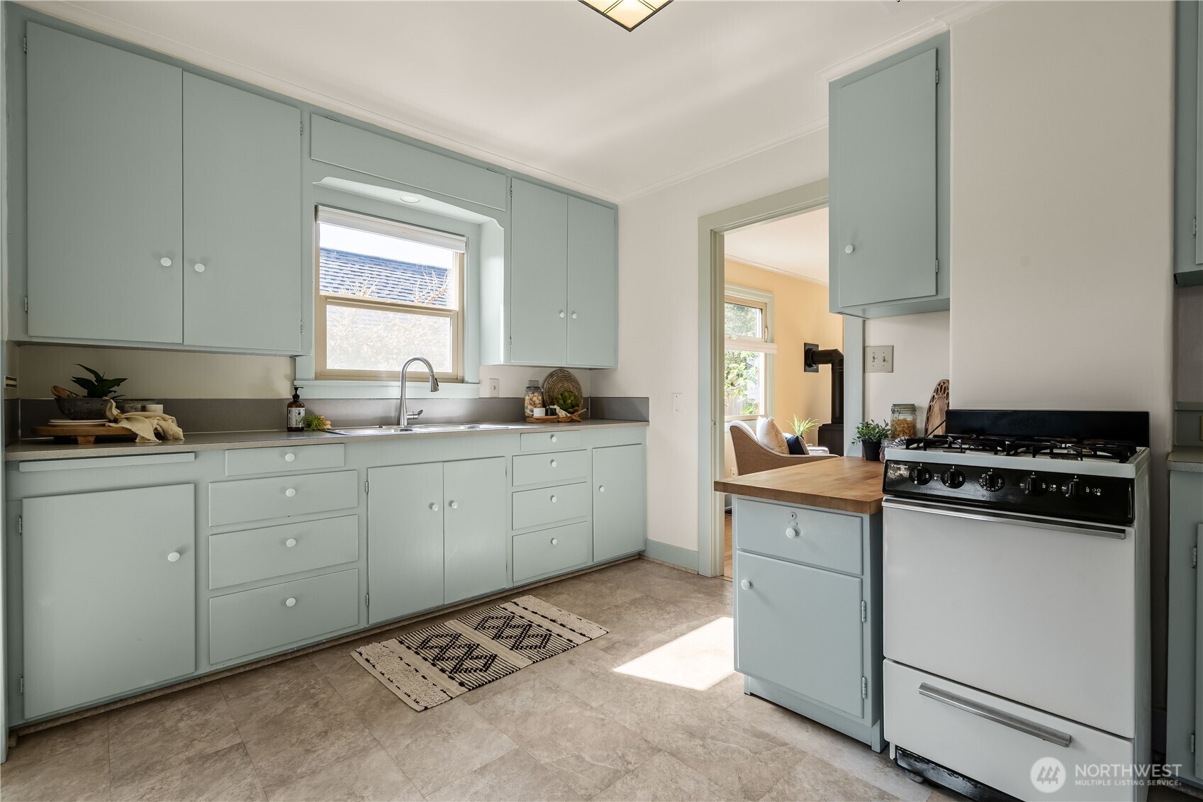 2208 Jaeger Street Property Photo 16