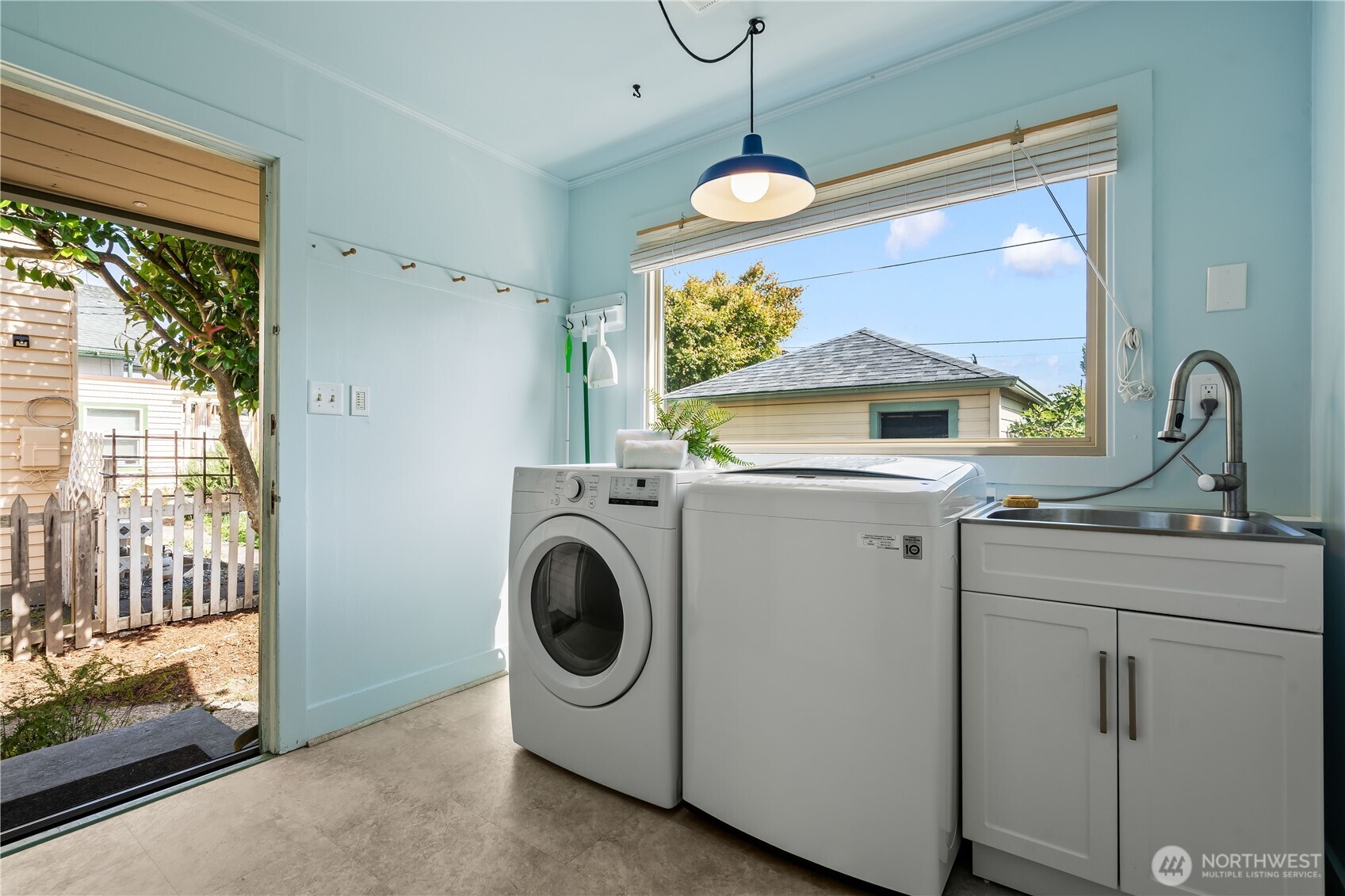 2208 Jaeger Street Property Photo 20