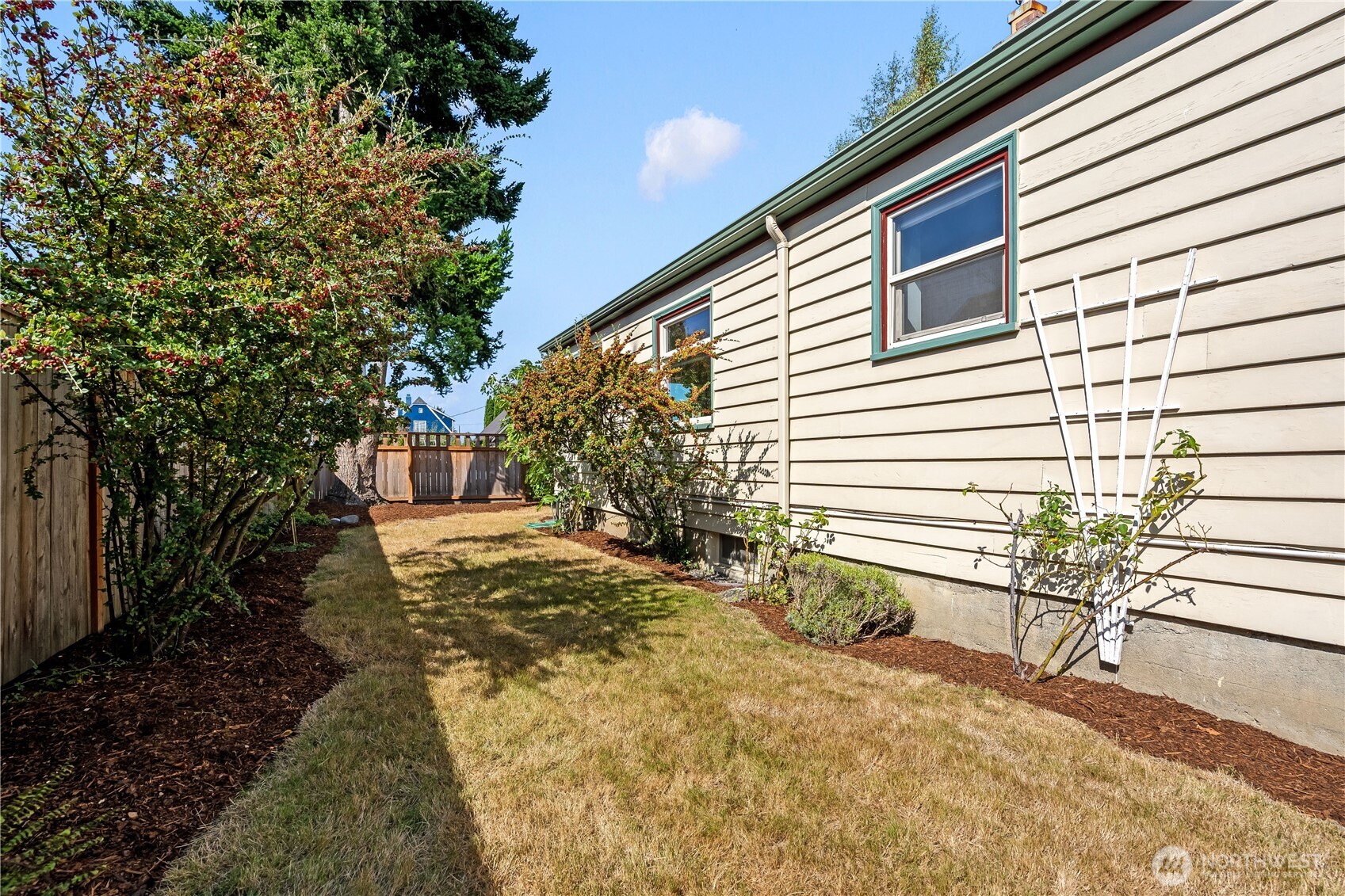 2208 Jaeger Street Property Photo 26