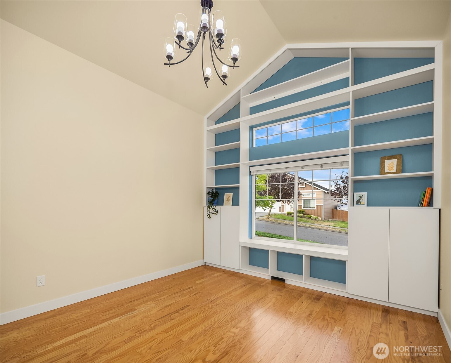 28613 75th Drive Property Photo 16
