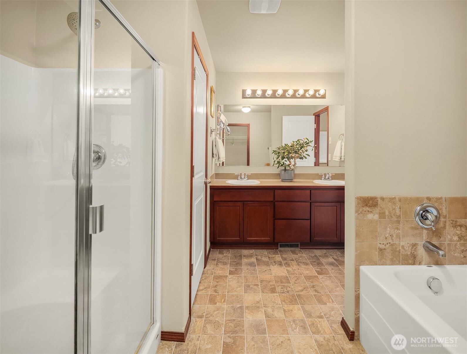 28613 75th Drive Property Photo 23