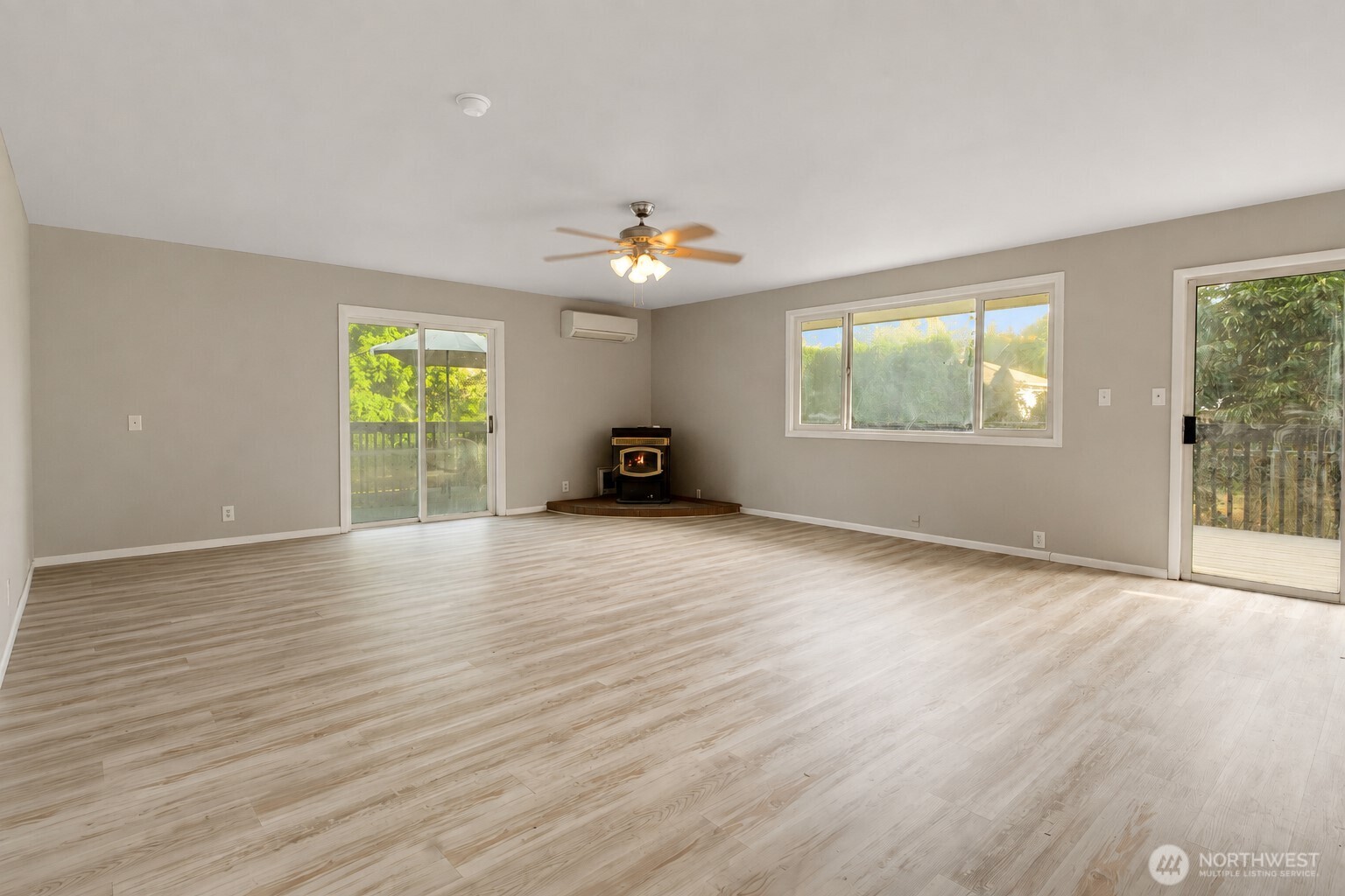 16507 122nd Avenue Property Photo 5