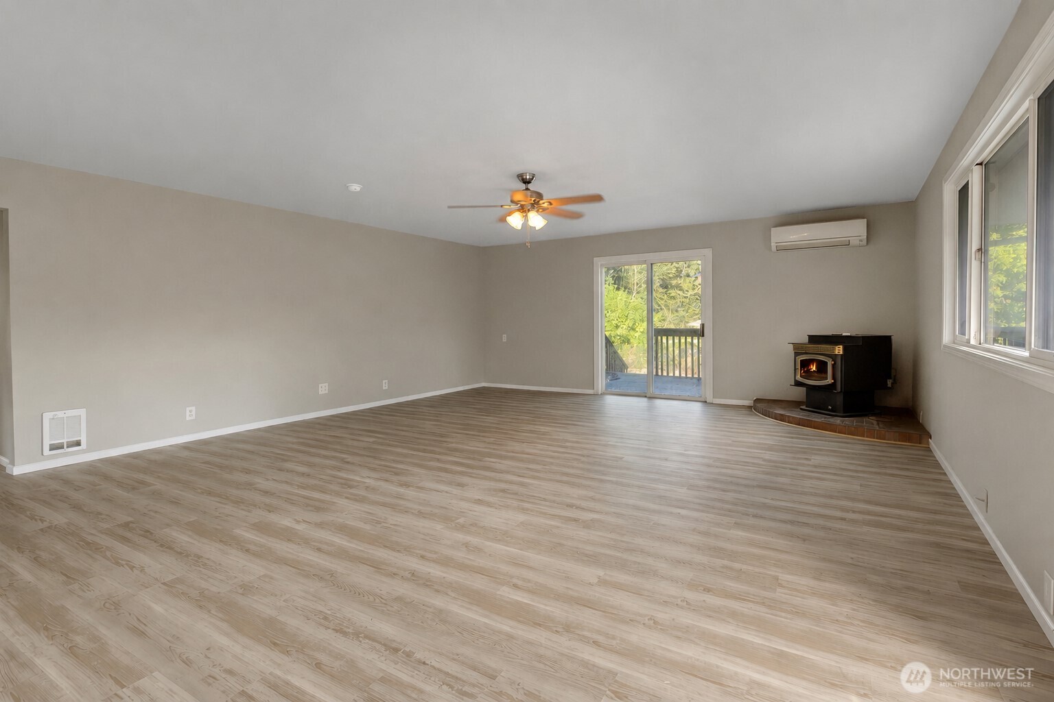 16507 122nd Avenue Property Photo 8