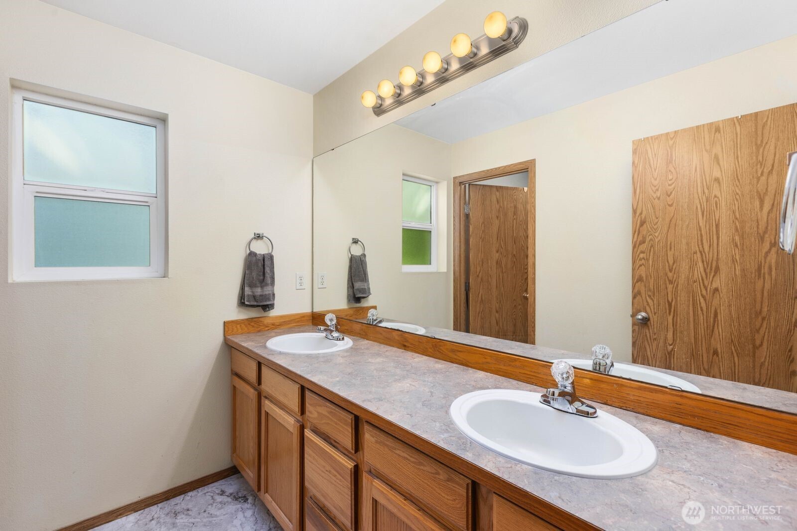 6260 Alexis Drive Property Photo 12
