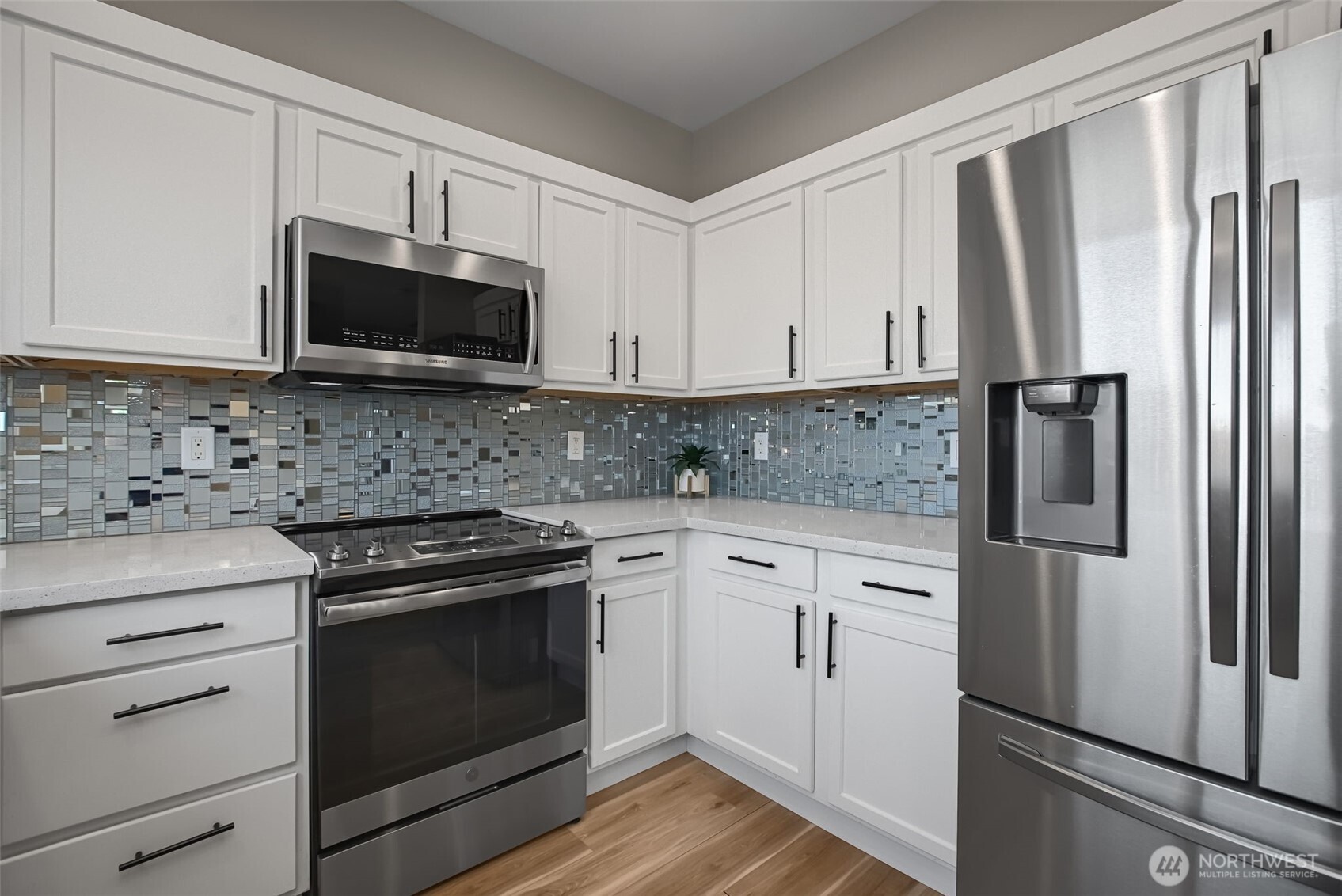 6527 Francis Avenue Property Photo 12