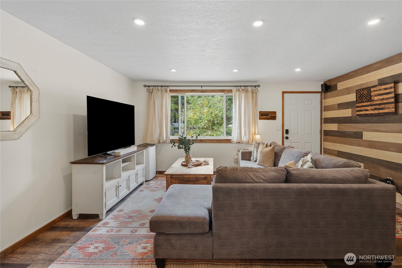9335 Meridian Court Property Photo 8