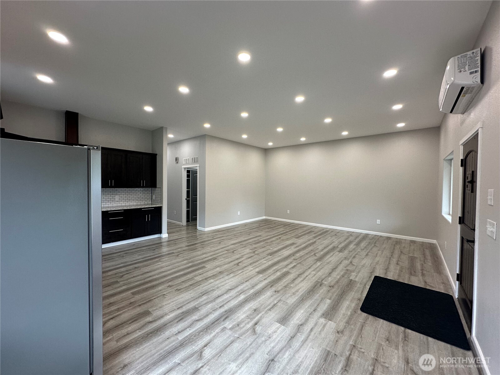 2015 Harding Road Property Photo 9