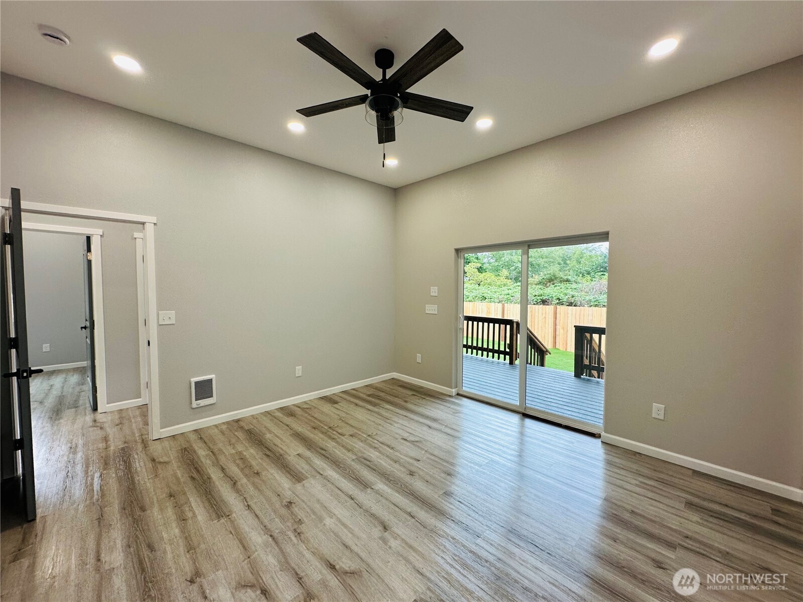 2015 Harding Road Property Photo 12