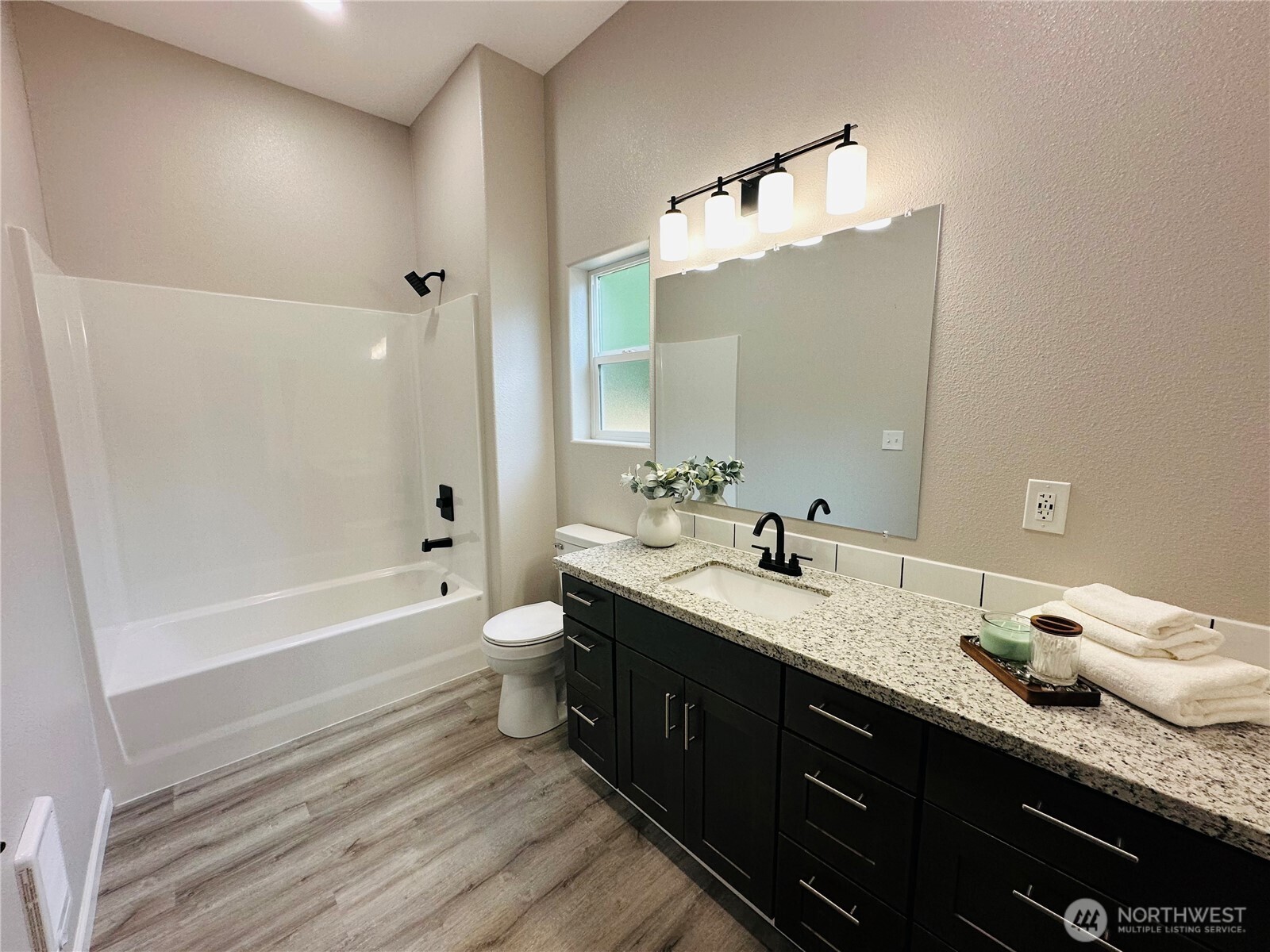 2015 Harding Road Property Photo 14