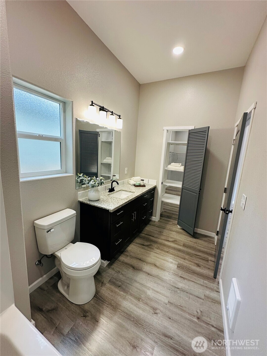2015 Harding Road Property Photo 15