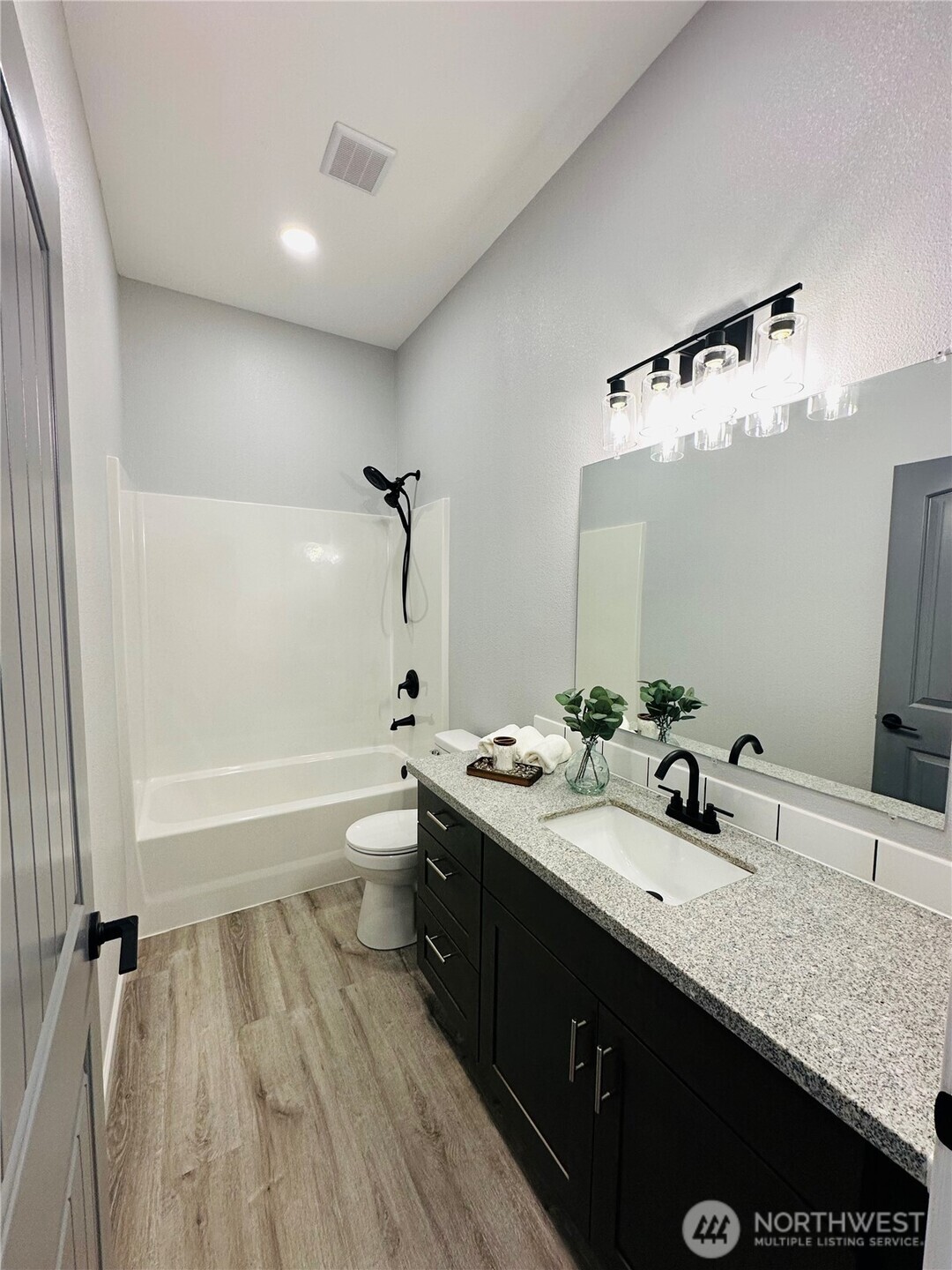 2015 Harding Road Property Photo 22