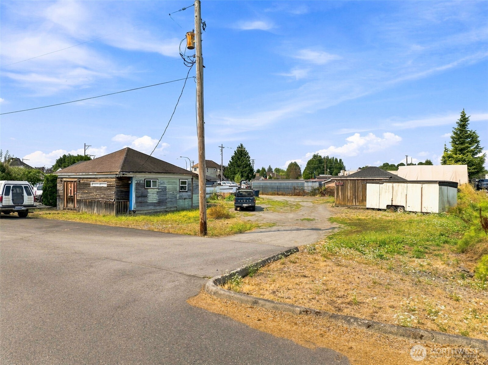 1642 3rd Street Property Photo 8