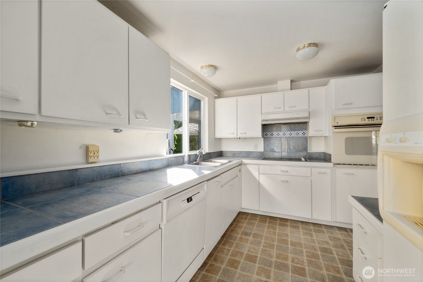 5506 Sehome Court Property Photo 9