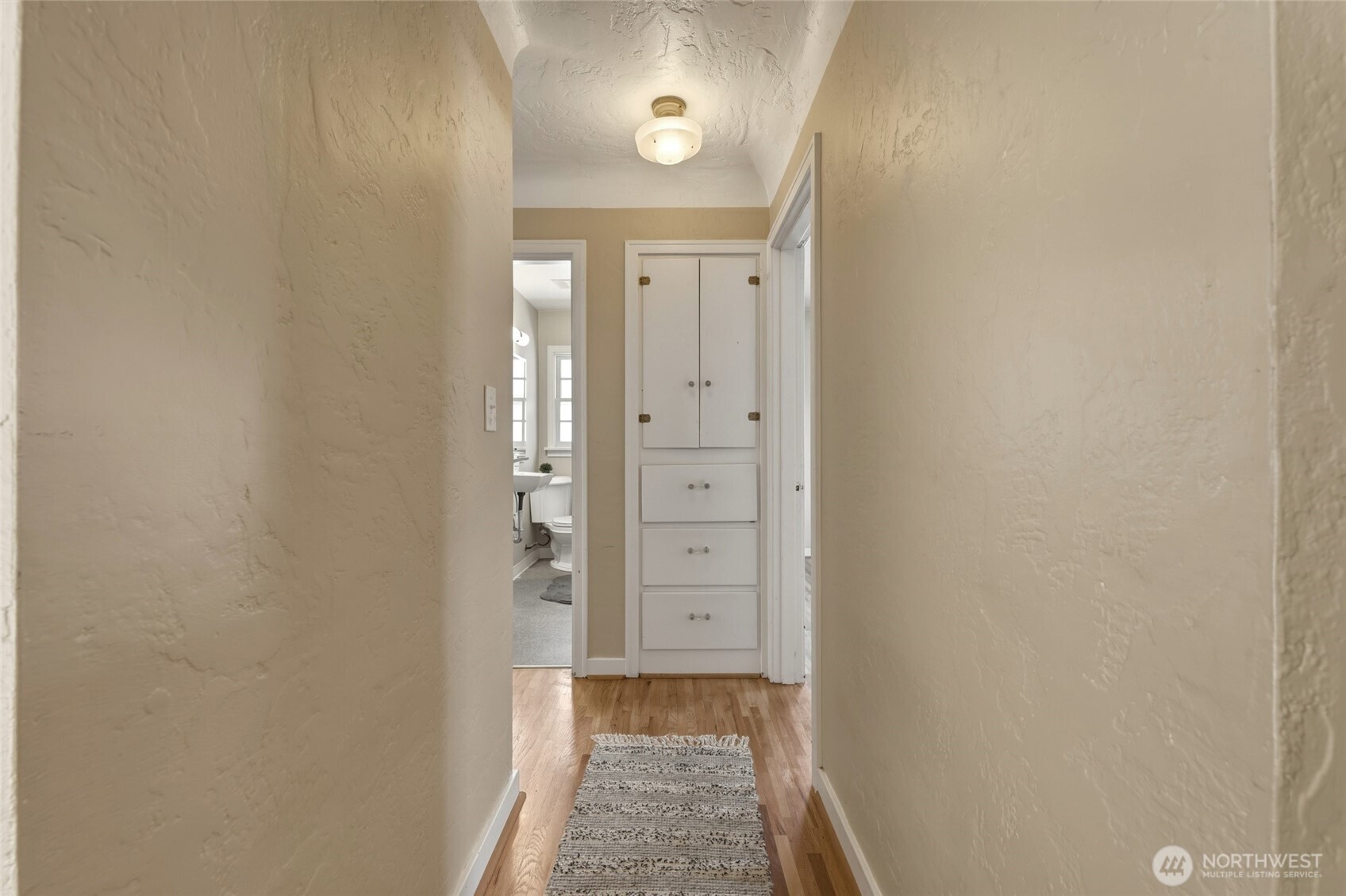 404 N Division Street Property Photo 13