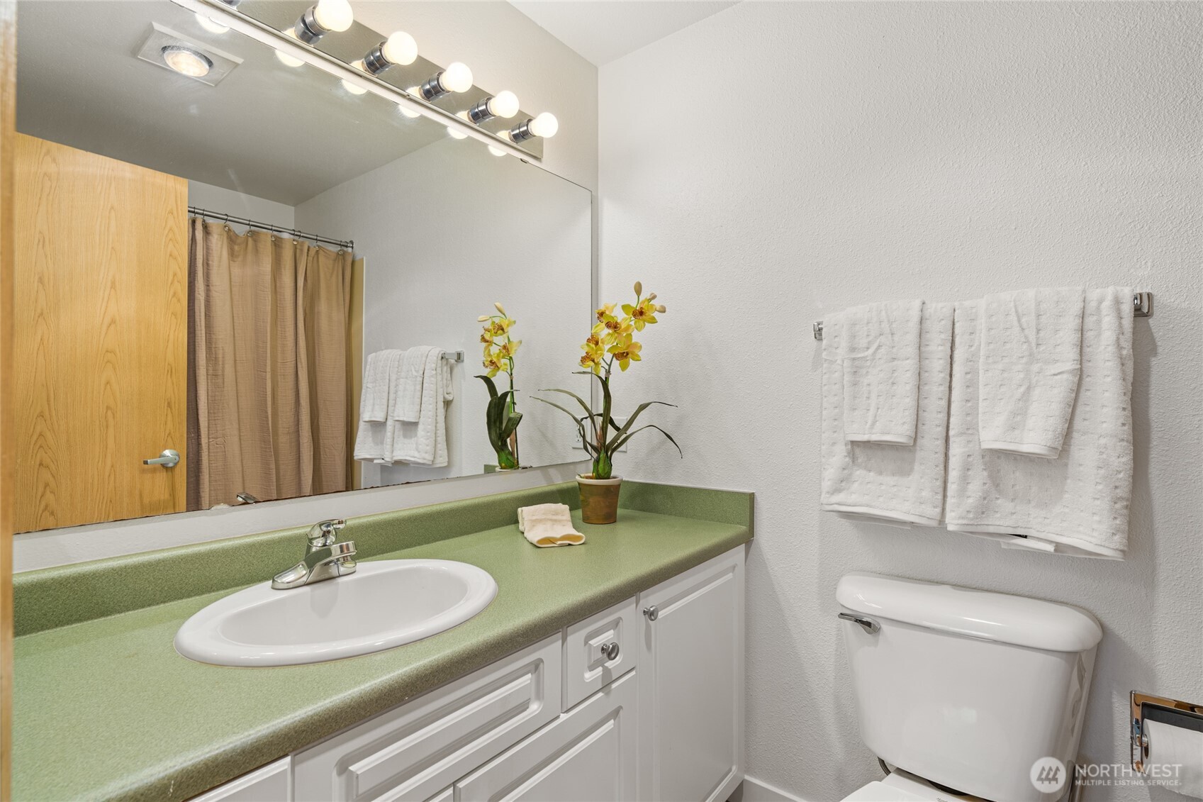 23339 Cedar Way A302 Property Photo 14