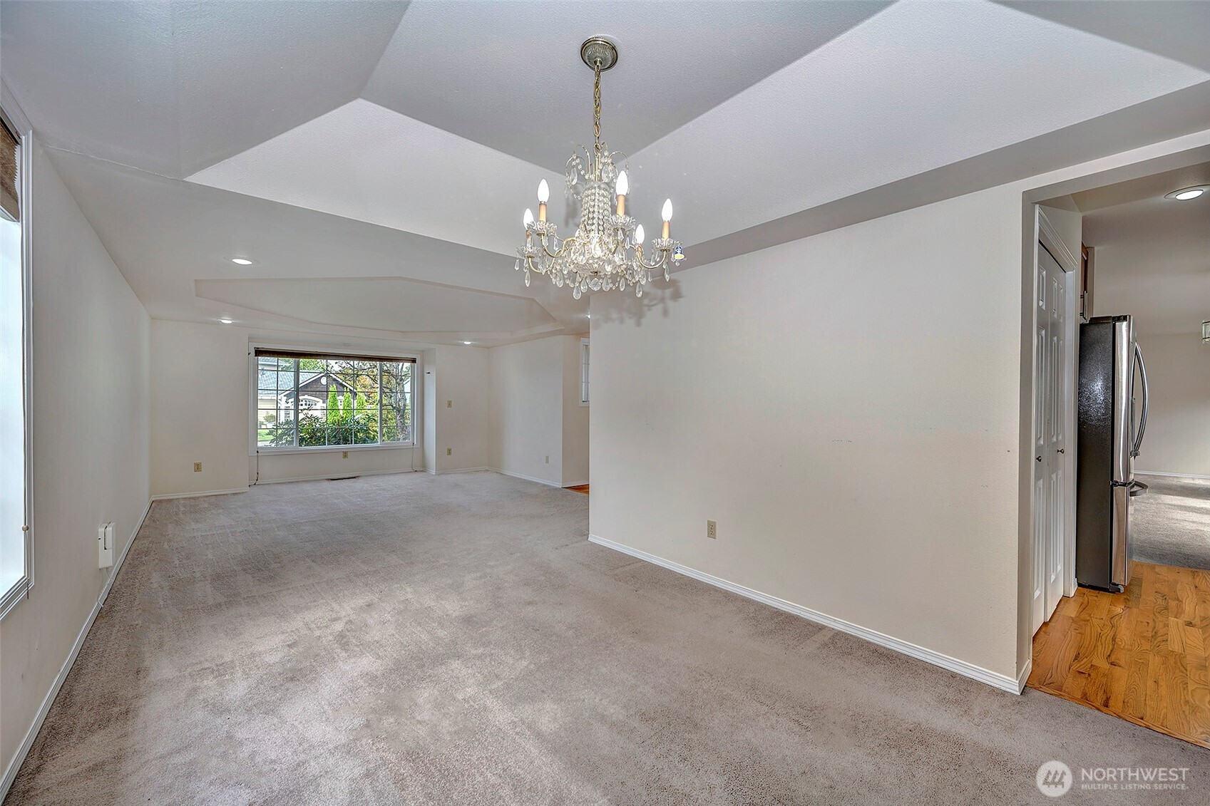 637 Washington Place Property Photo 8