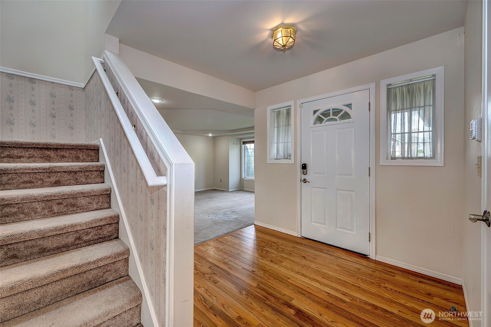 637 Washington Place Property Photo 16