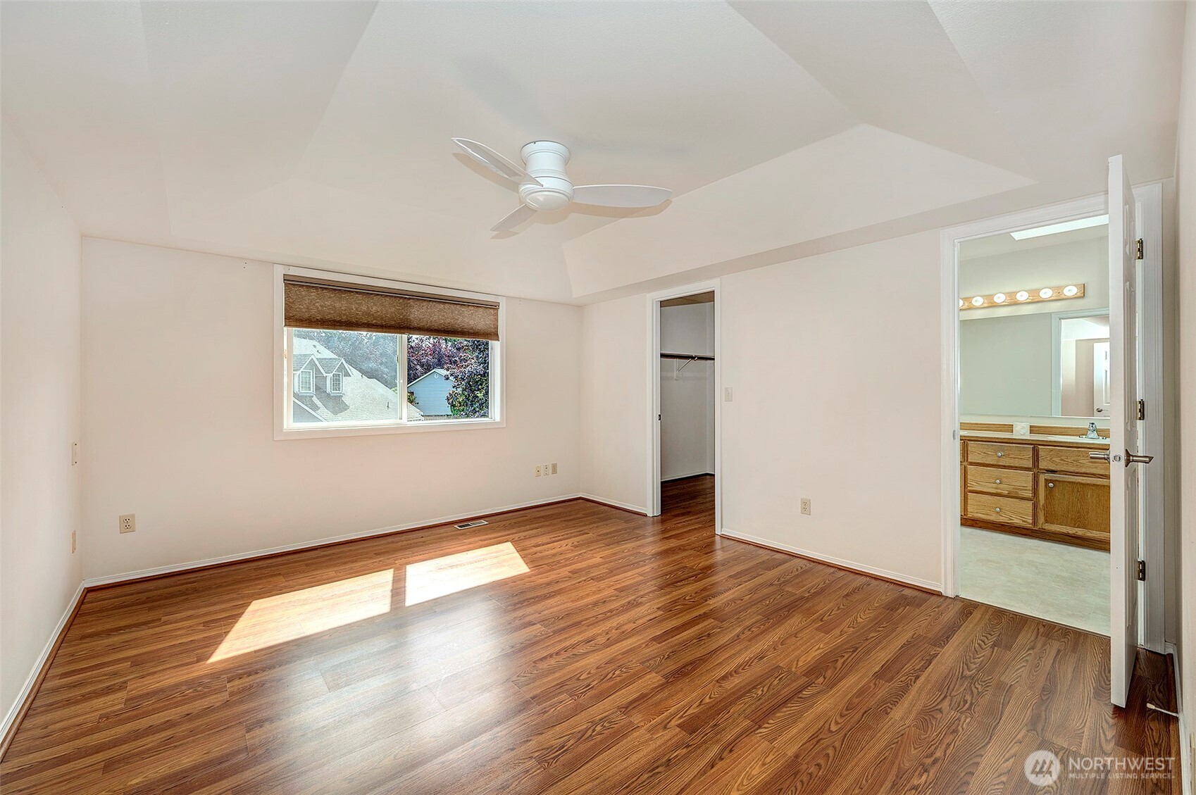 637 Washington Place Property Photo 17