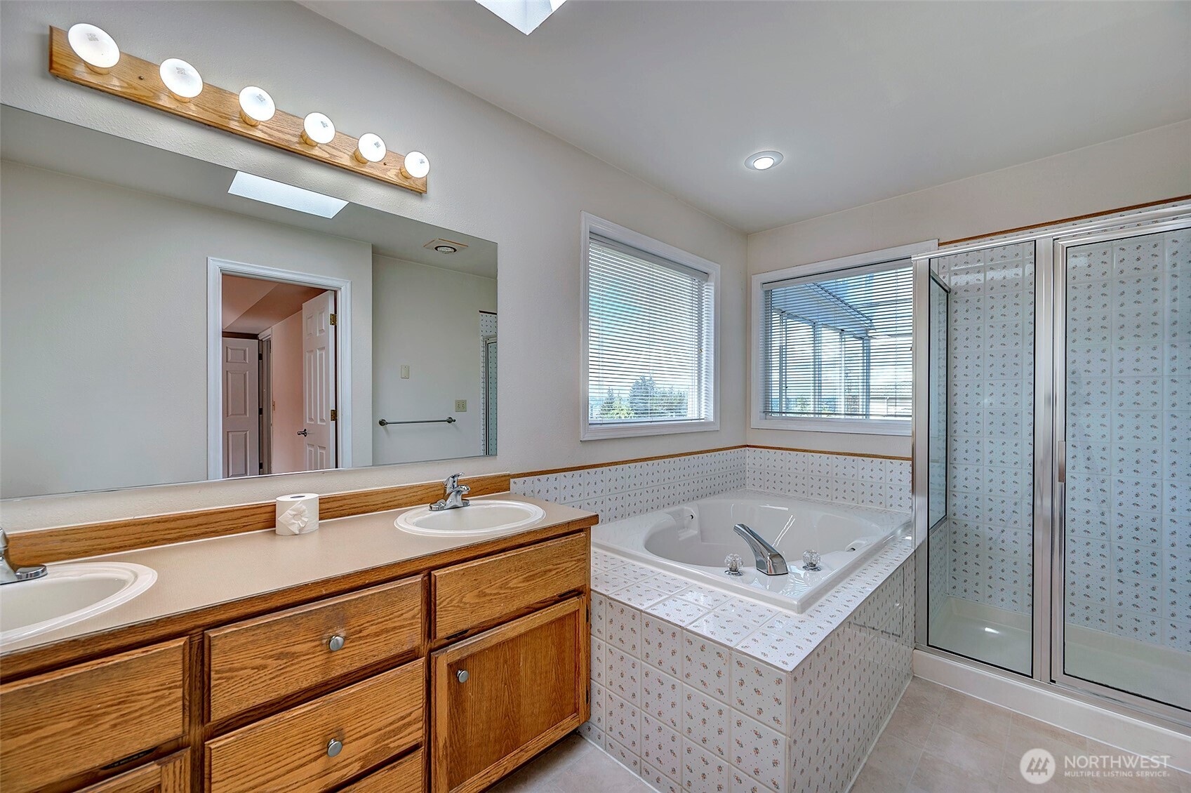 637 Washington Place Property Photo 19