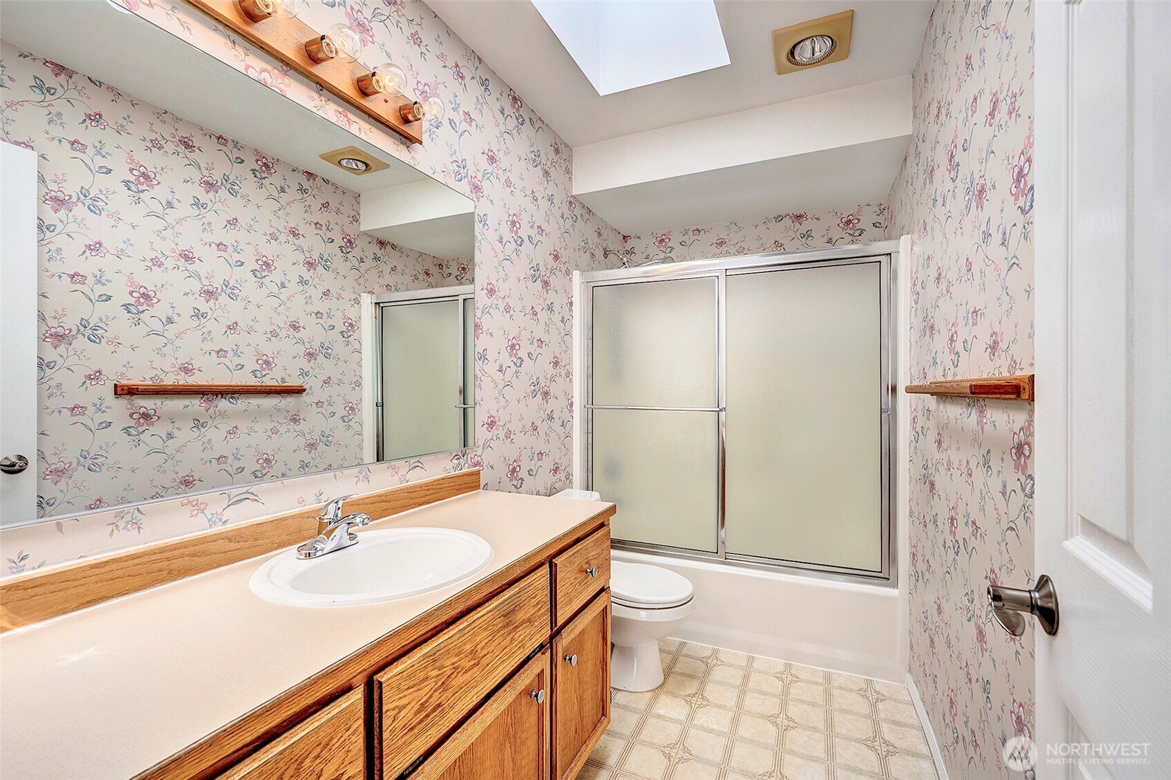 637 Washington Place Property Photo 22