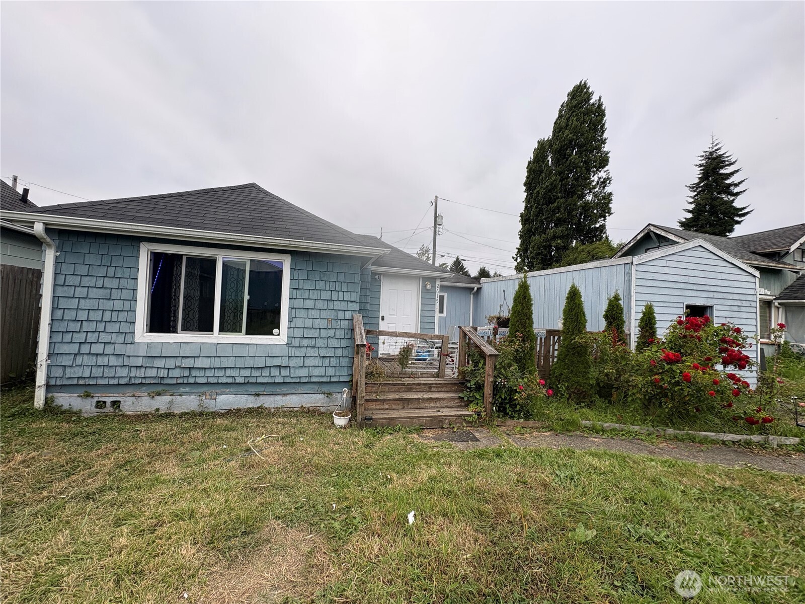 2615 Bay Avenue Property Photo 2