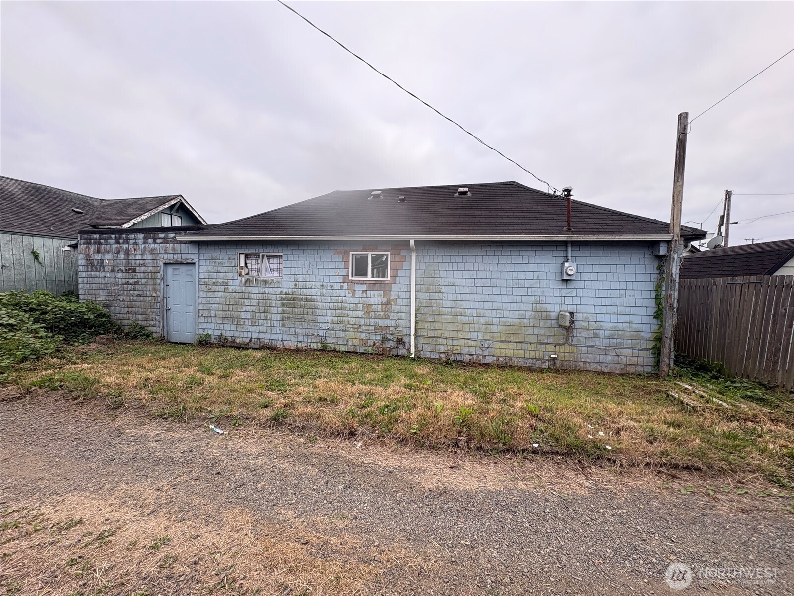 2615 Bay Avenue Property Photo 4