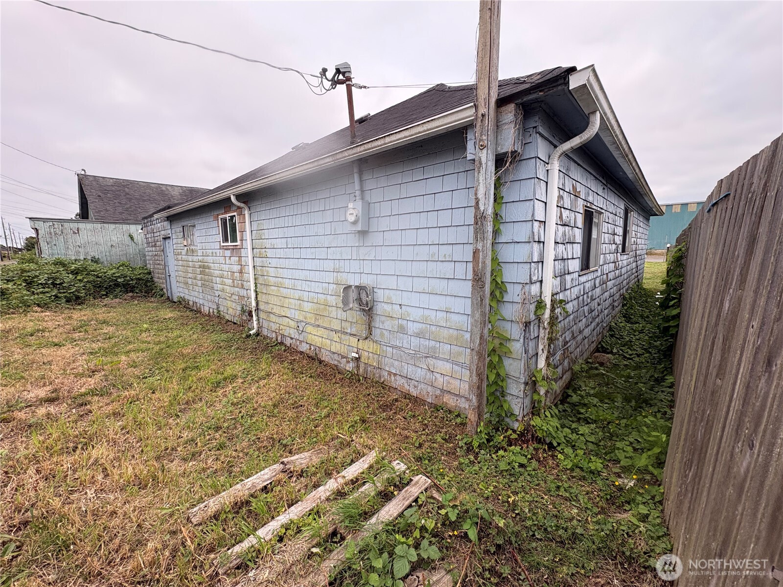 2615 Bay Avenue Property Photo 5