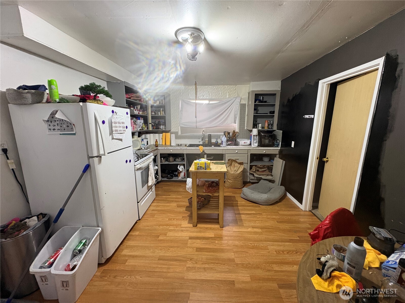 2615 Bay Avenue Property Photo 8