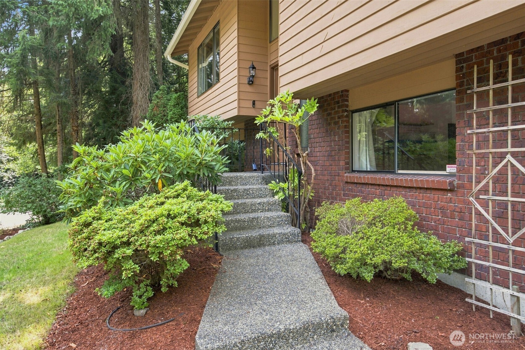 6212 143rd Street Property Photo 11