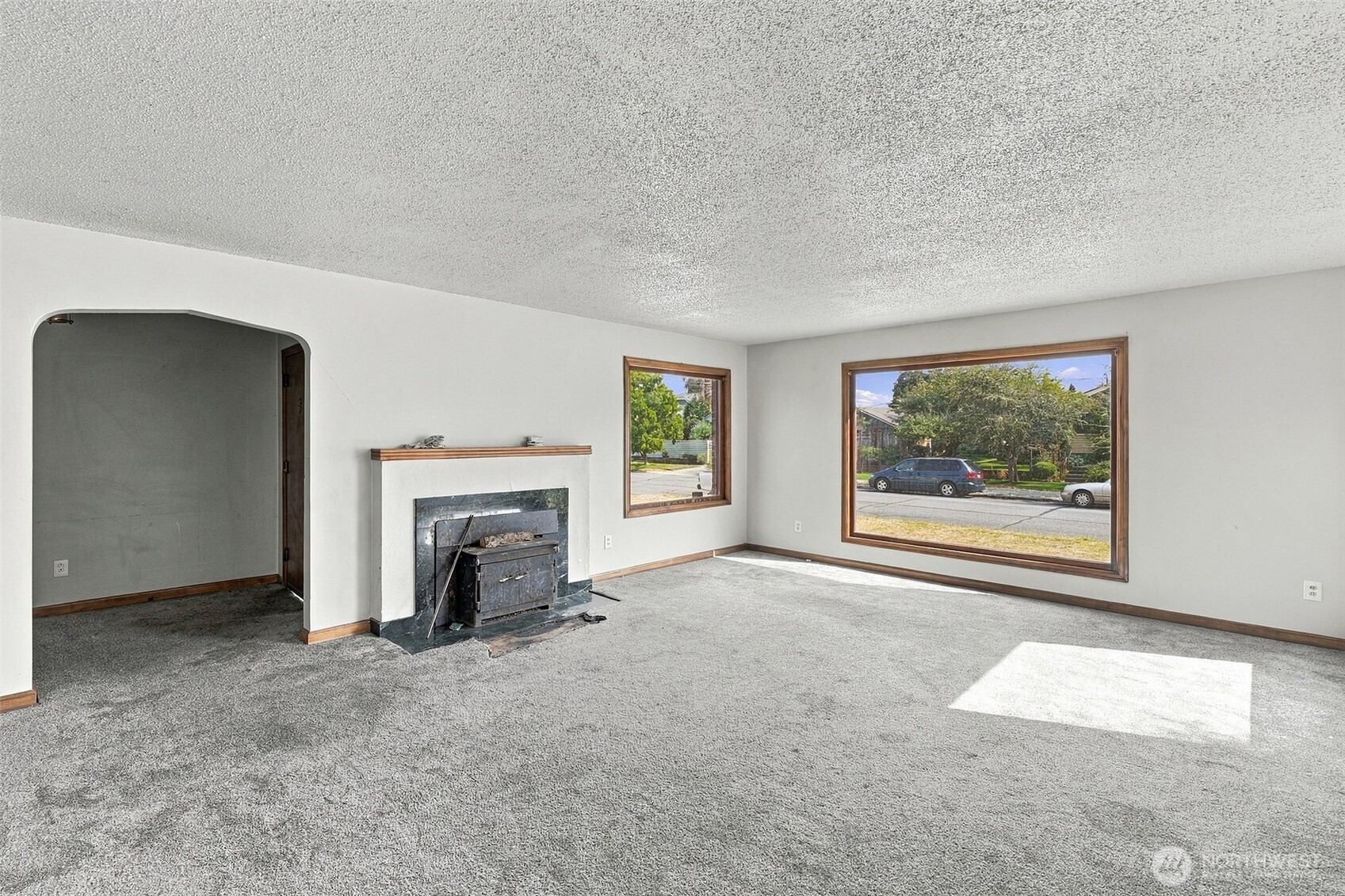 3504 N Monroe Street Property Photo 2
