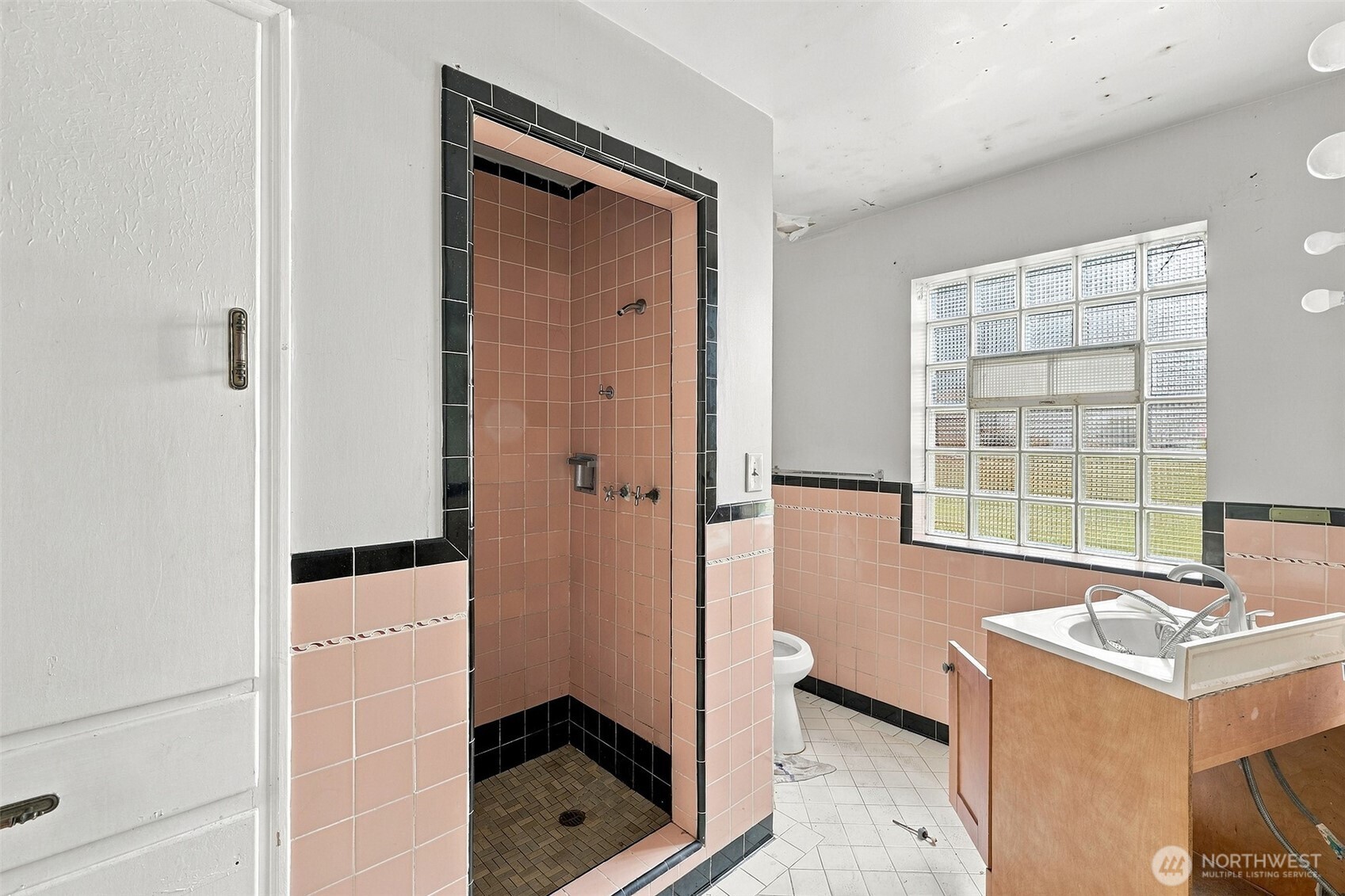 3504 N Monroe Street Property Photo 7