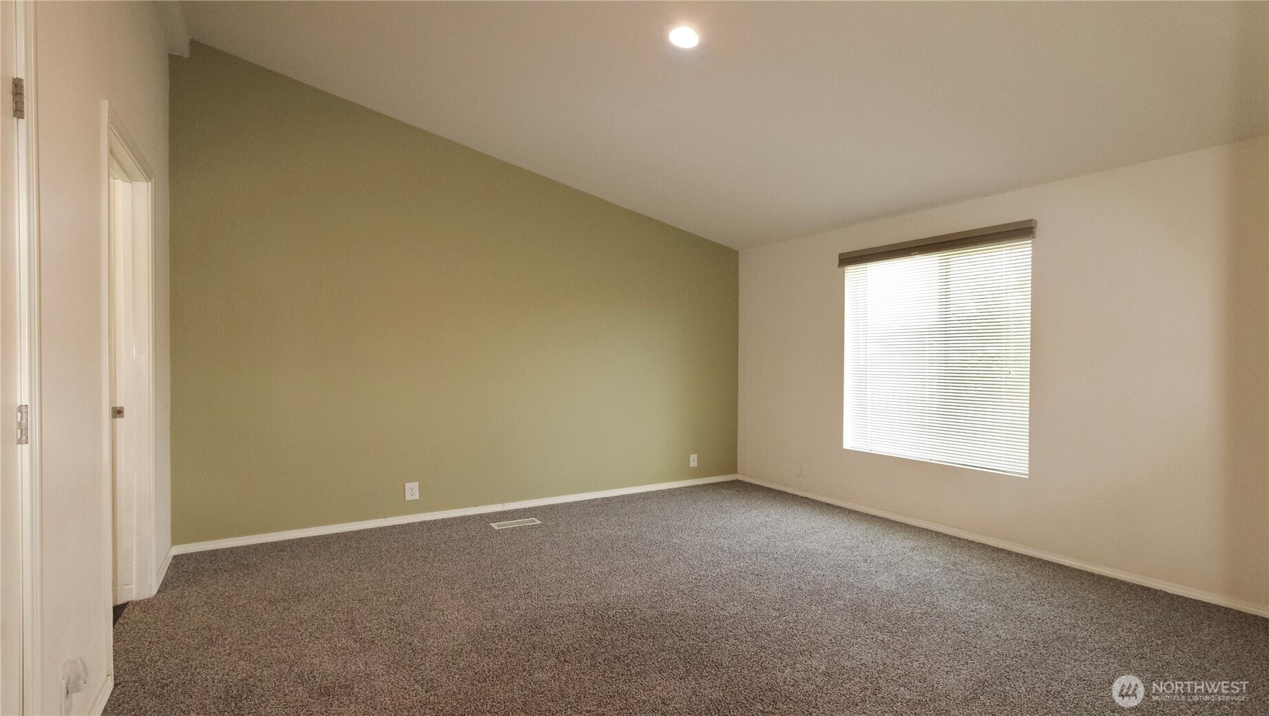 414 Willow Street Property Photo 13