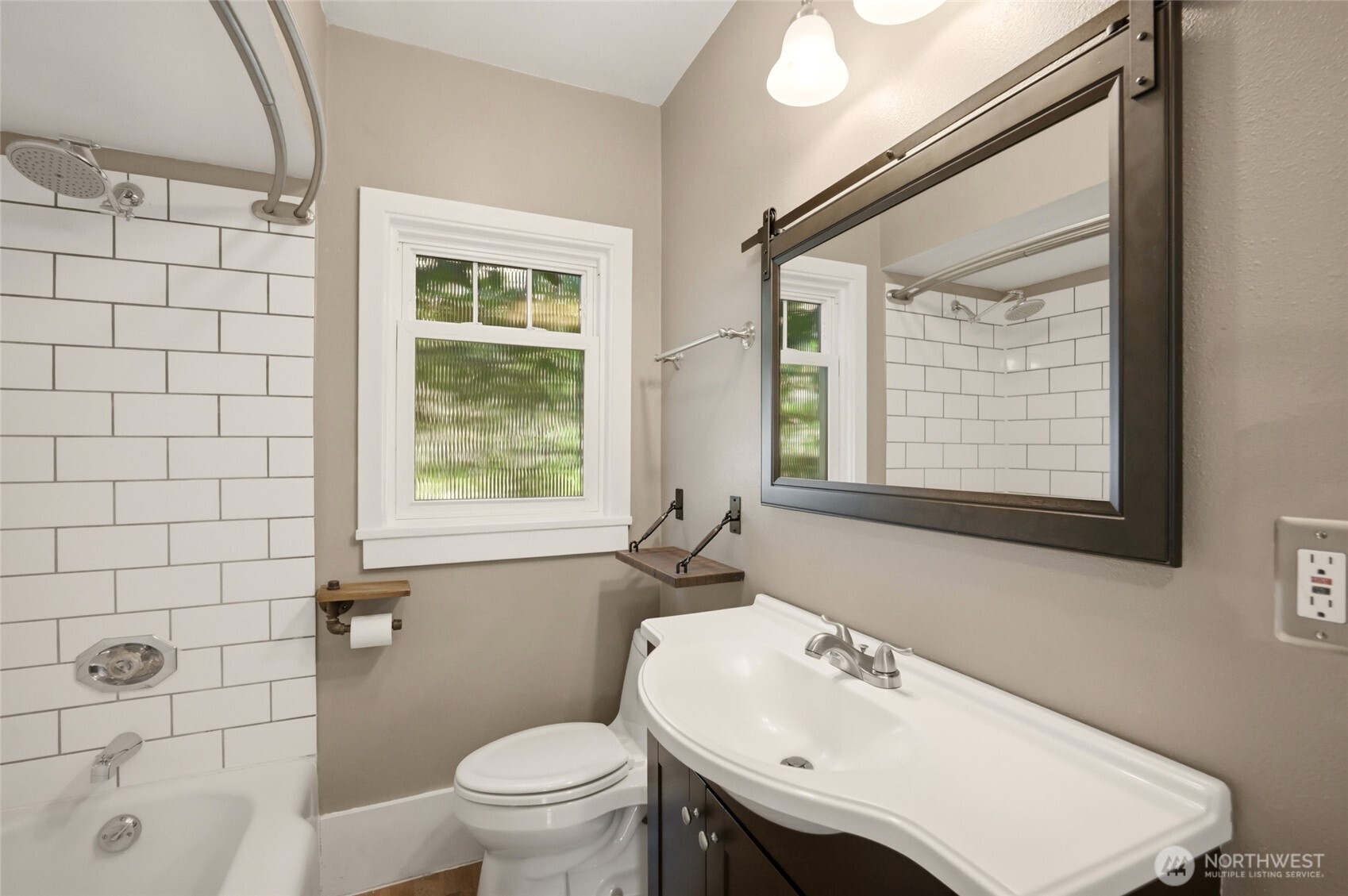 10532 Evanston Avenue Property Photo 13