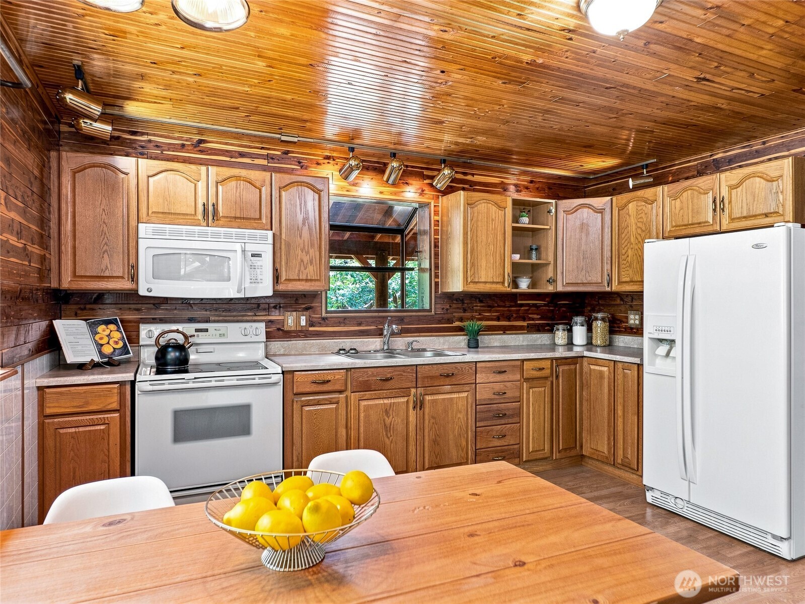 71509 Ne Old Cascade Highway Property Photo 15