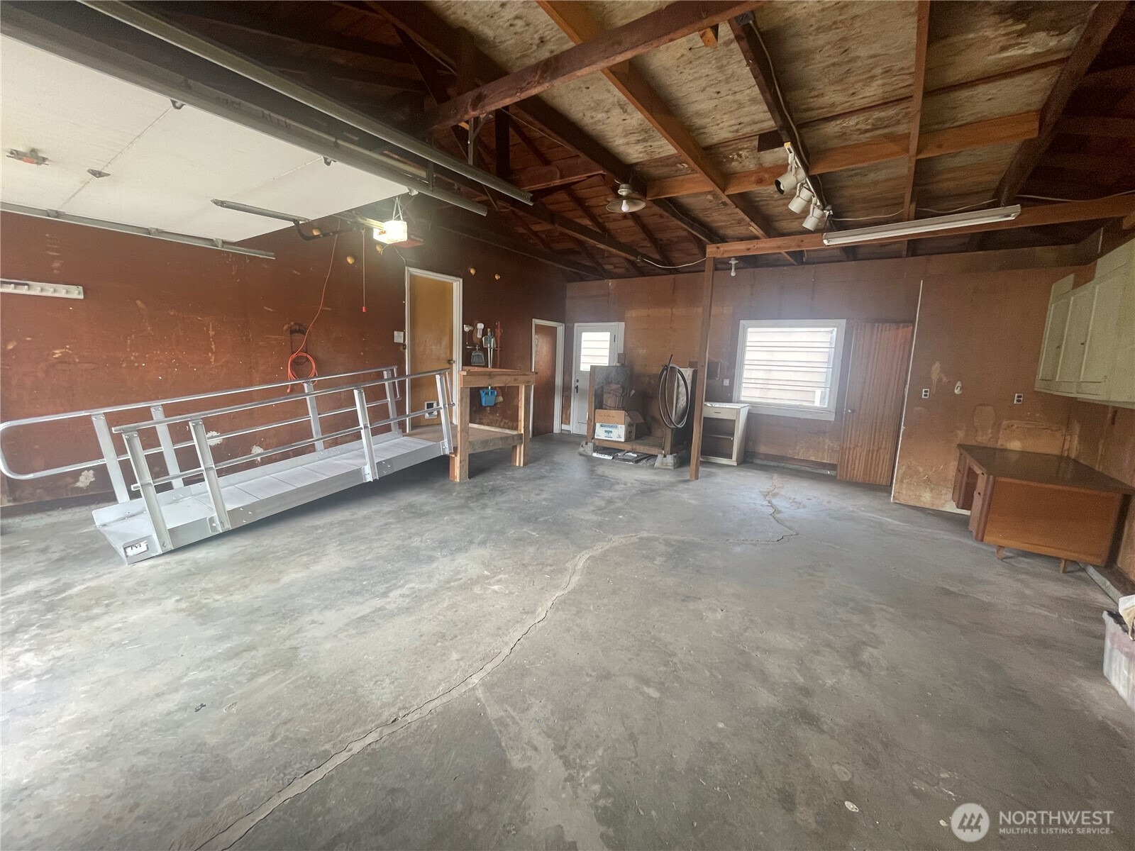 610 Sw Front Avenue Property Photo 21