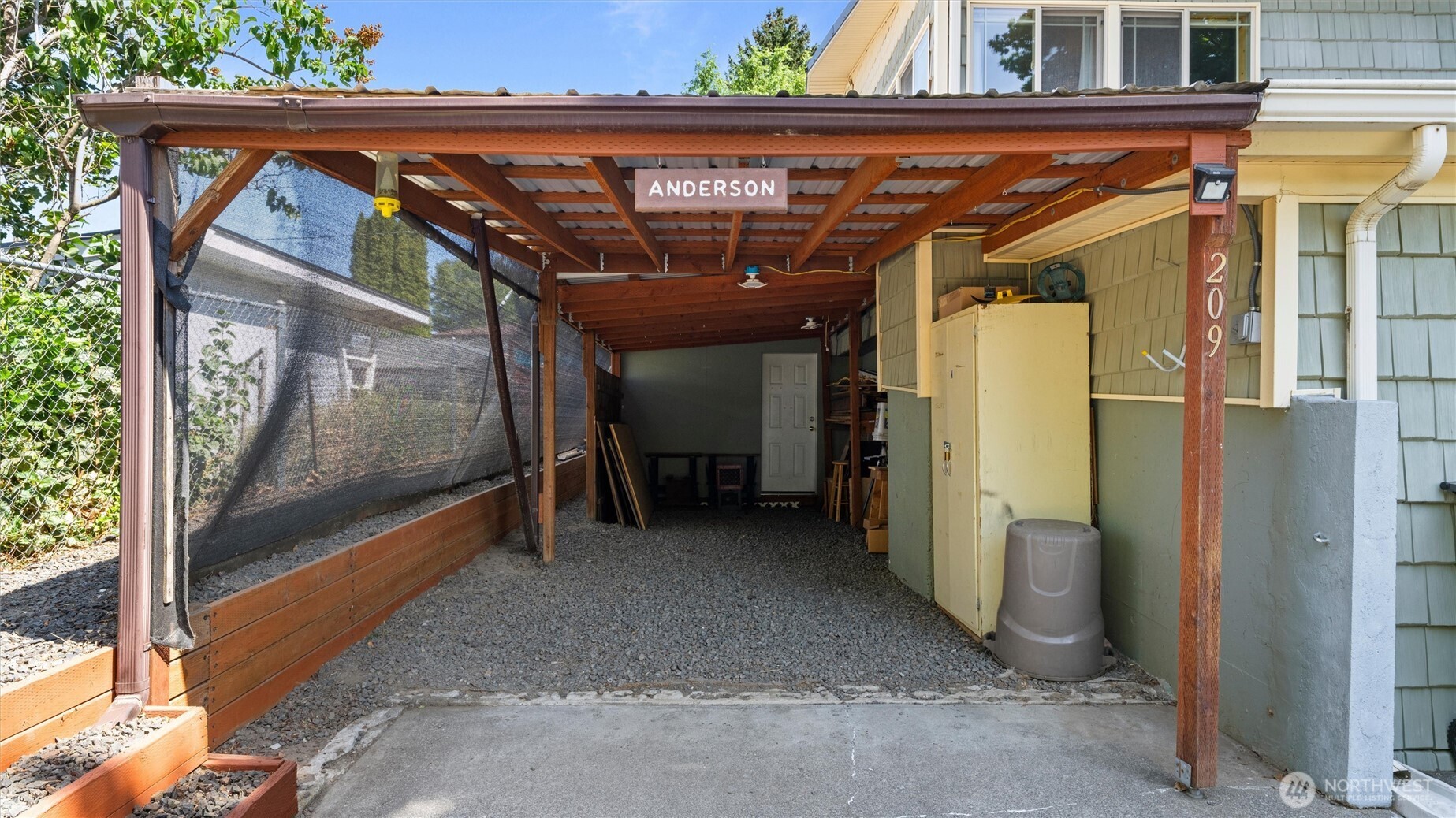 209 S 7th Street Property Photo 37