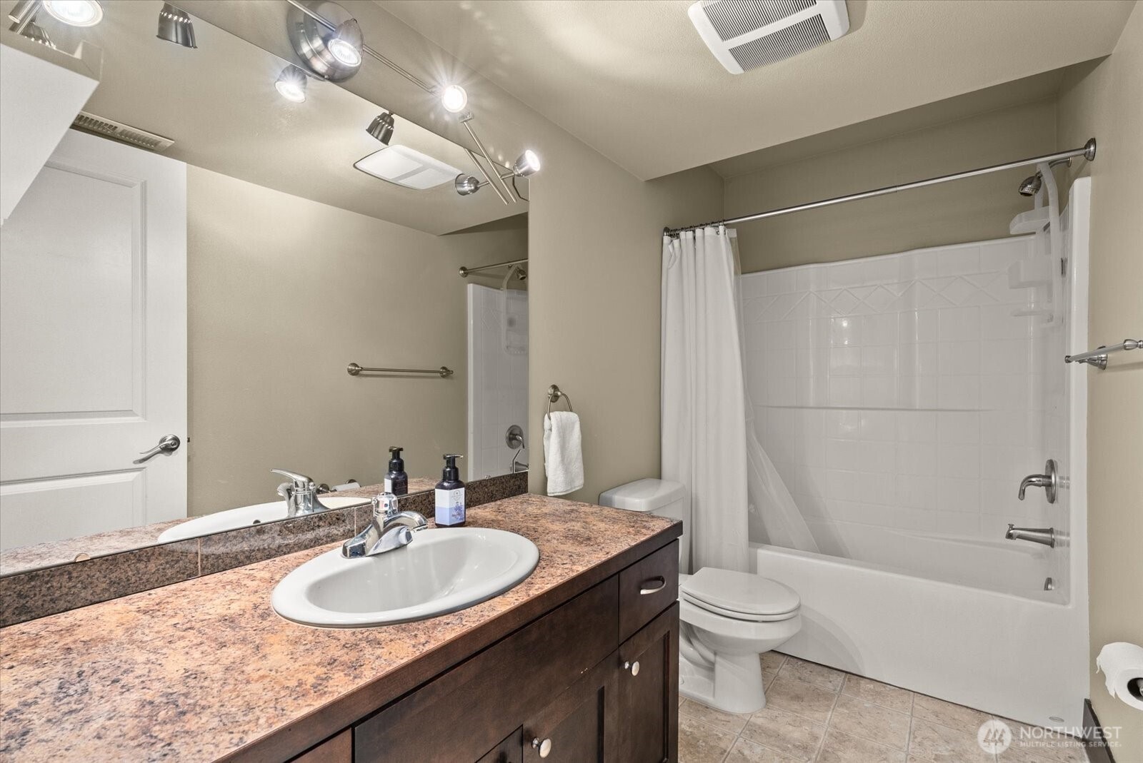 1357 Elma Place Property Photo 27