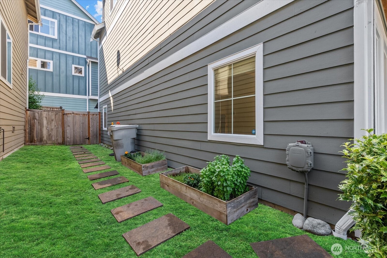 1357 Elma Place Property Photo 30
